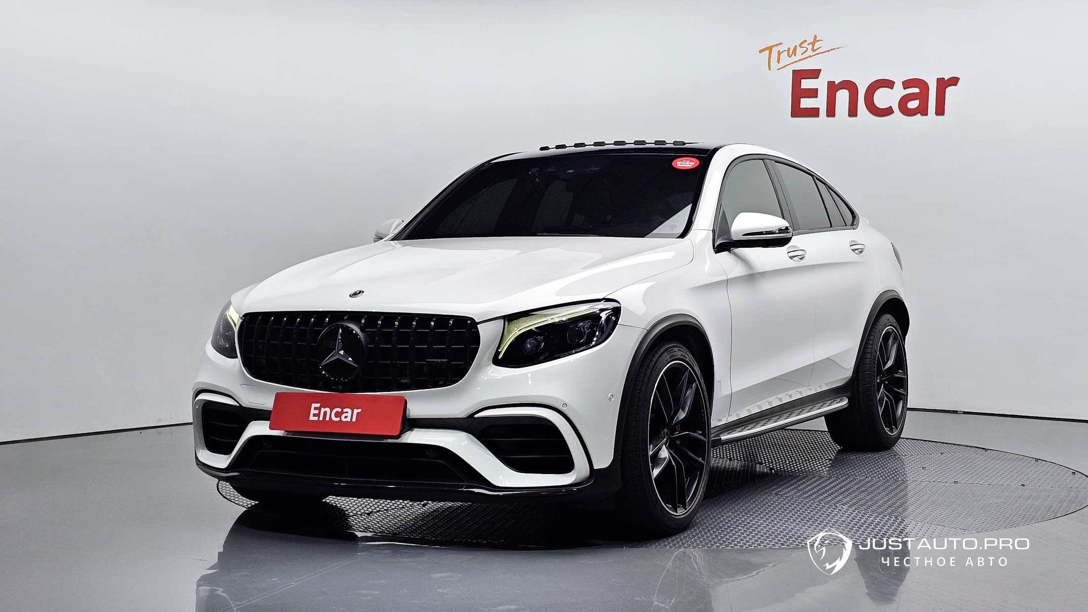 Автомобиль Mercedes-Benz GLC-Class