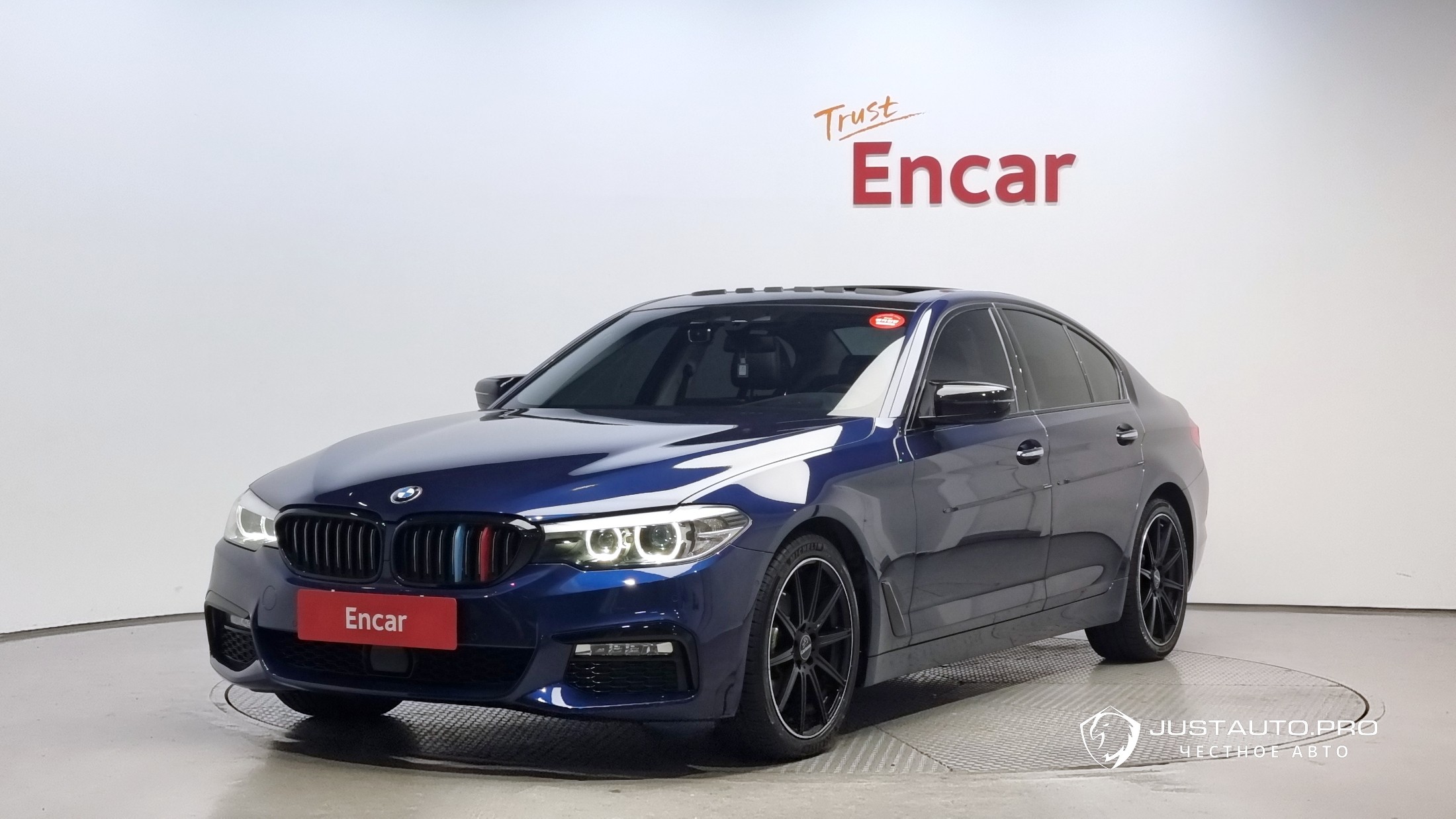 Автомобиль BMW 5-Series