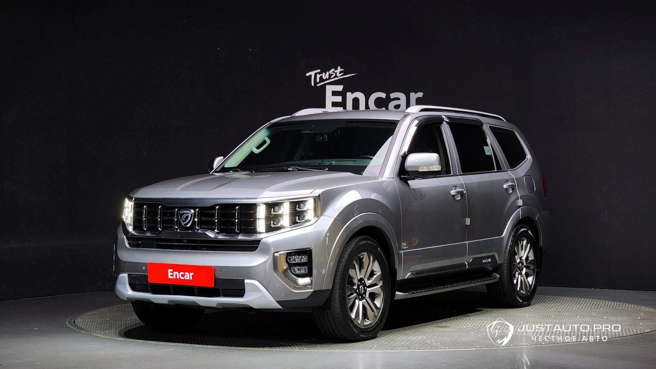 Автомобиль Kia Mohave