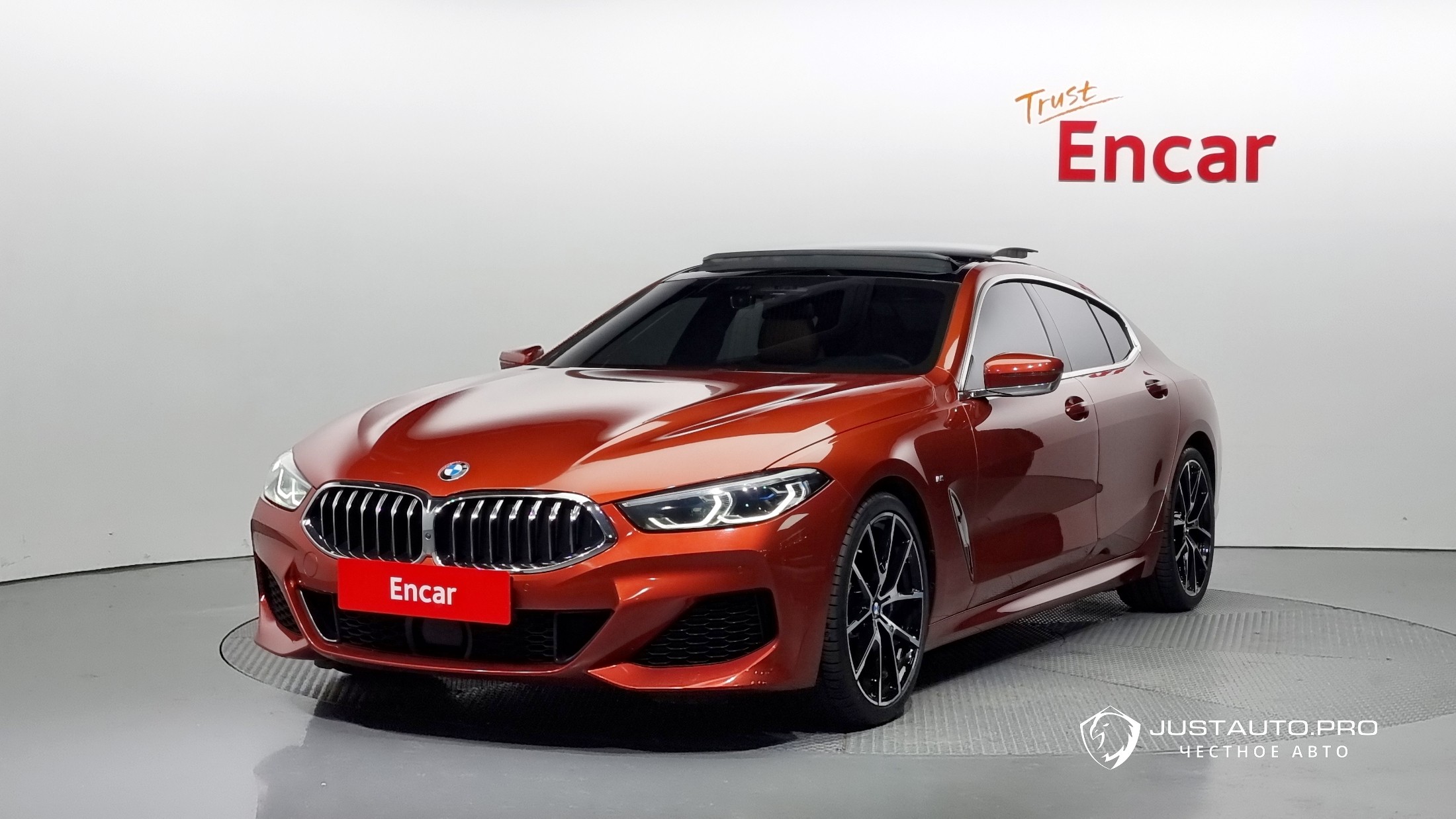 Автомобиль BMW 8-Series