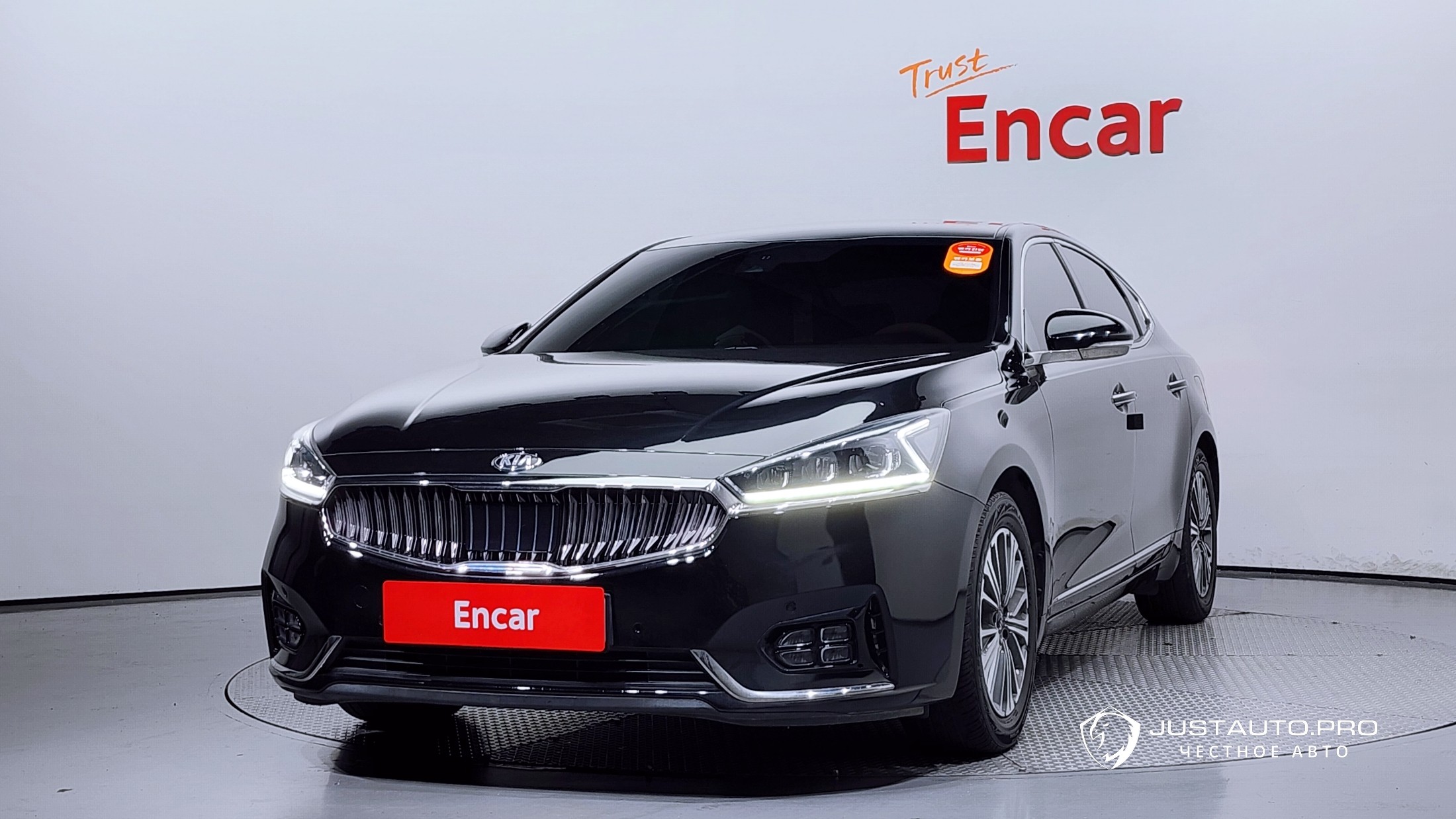 Автомобиль Kia K7