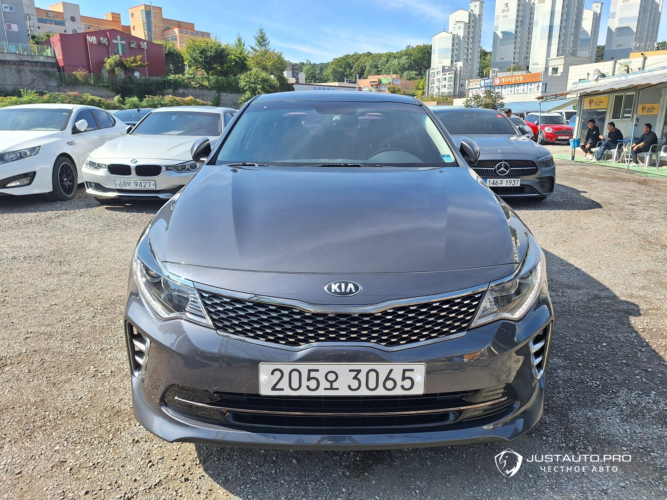 Автомобиль Kia K5