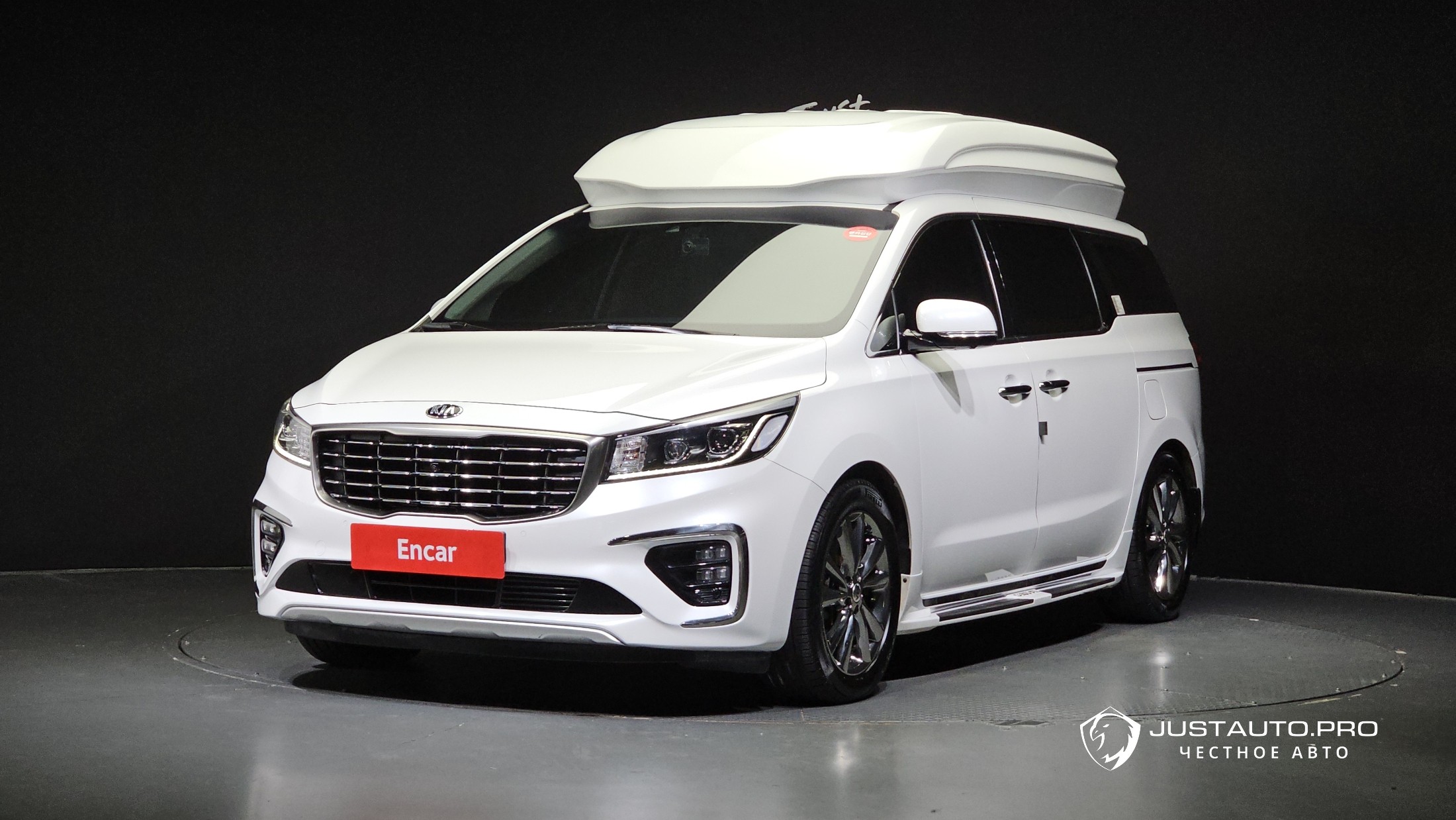 Автомобиль Kia Canival
