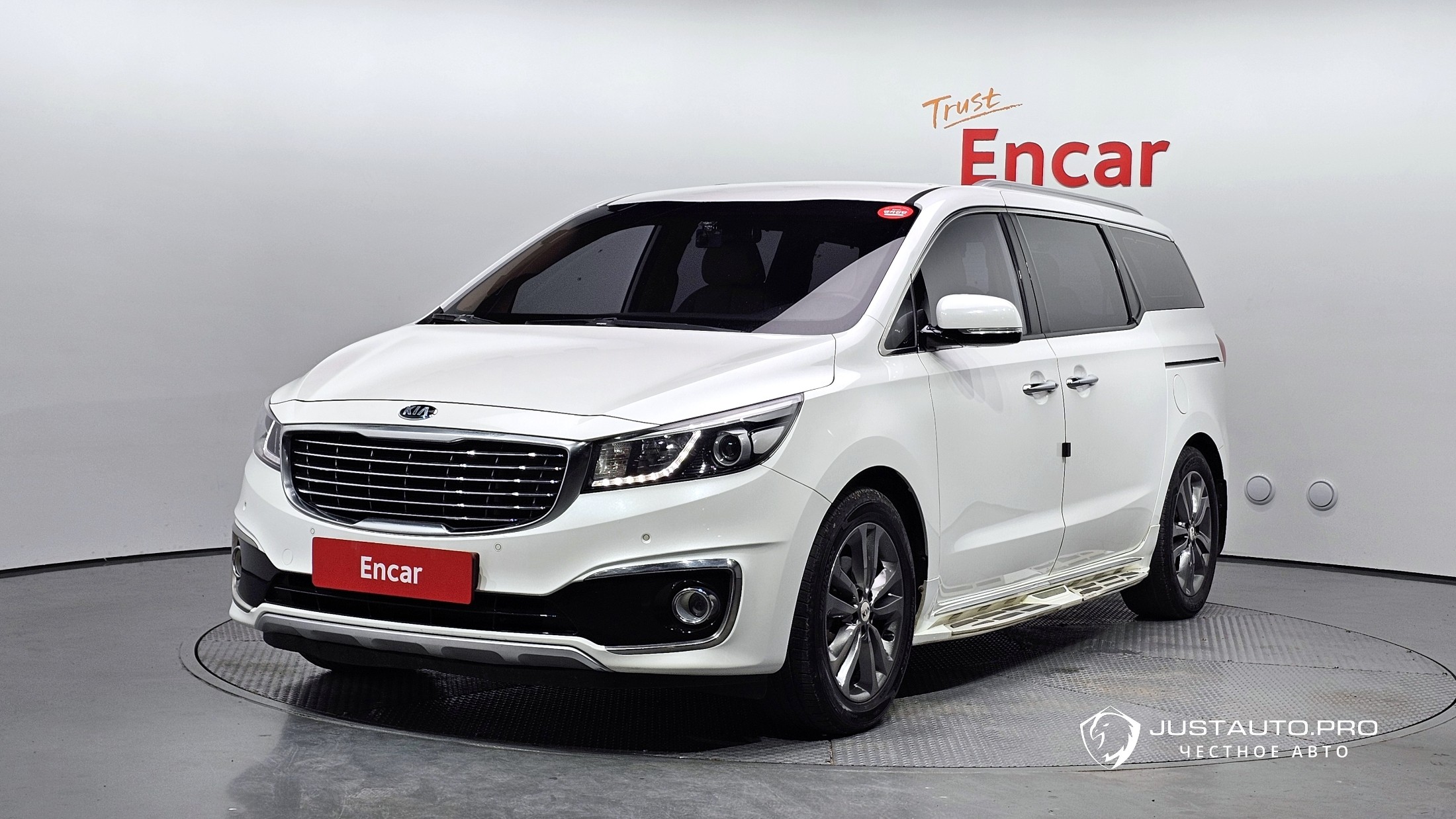 Автомобиль Kia Canival