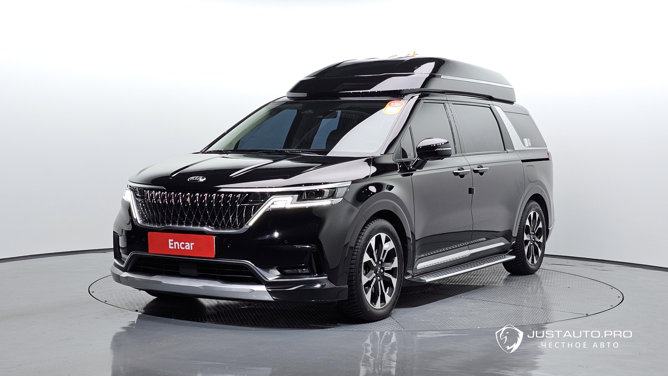 Автомобиль Kia Canival