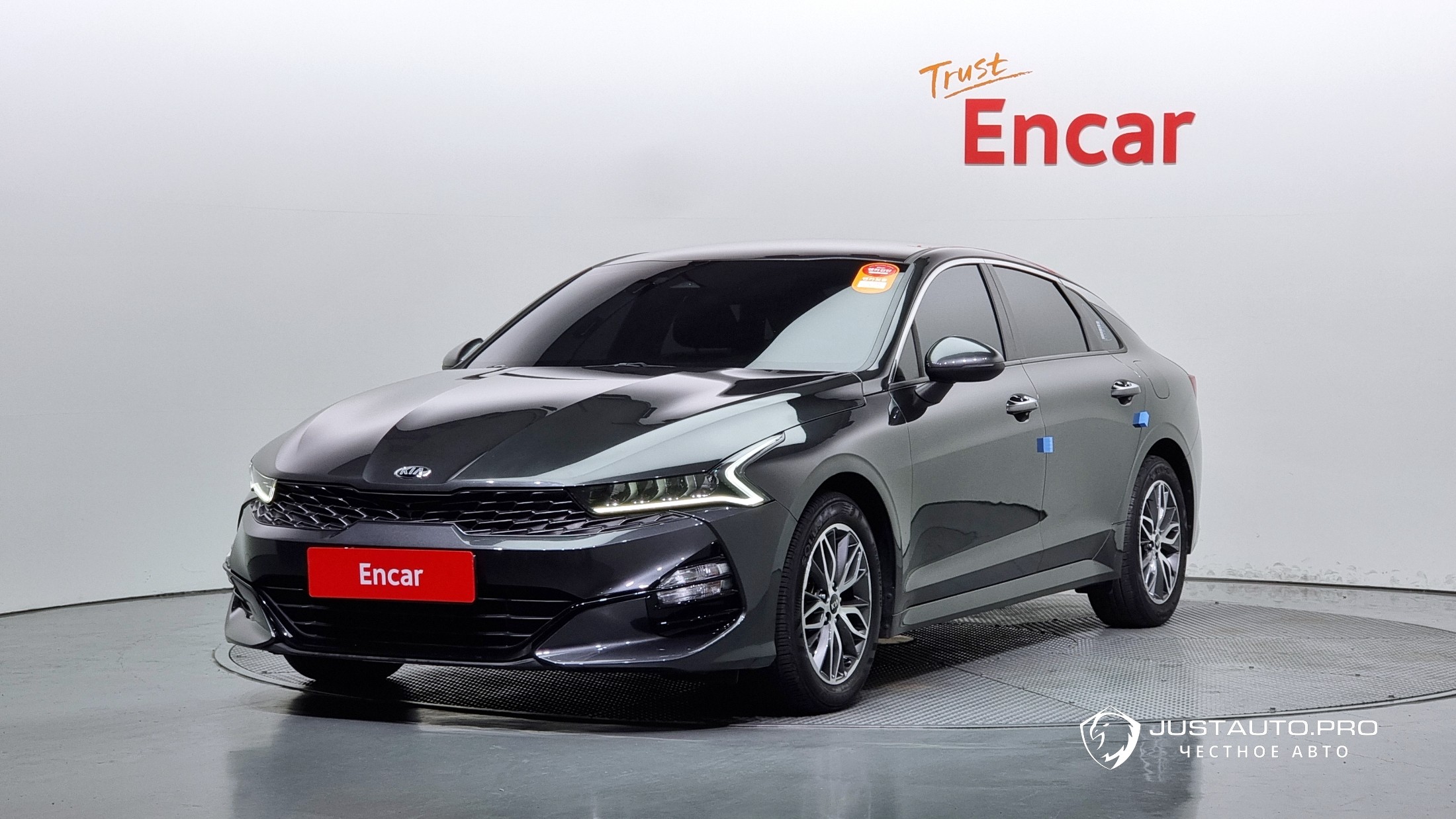 Автомобиль Kia K5