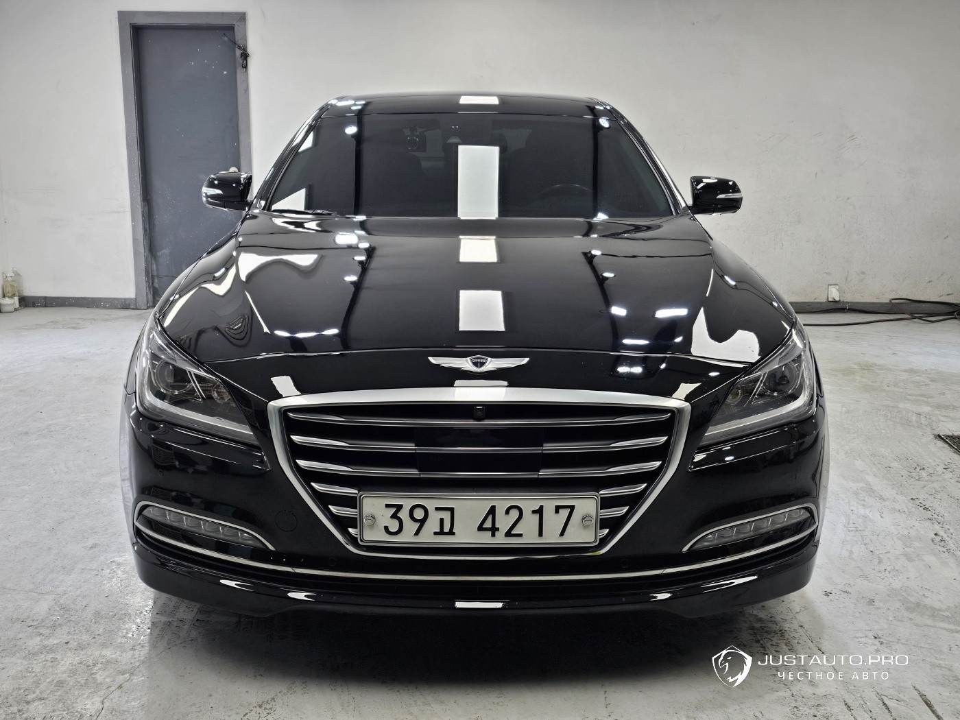 Автомобиль Hyundai Genesis