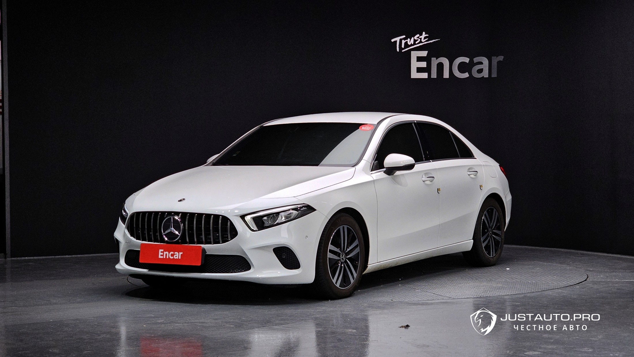 Автомобиль Mercedes-Benz A-Class