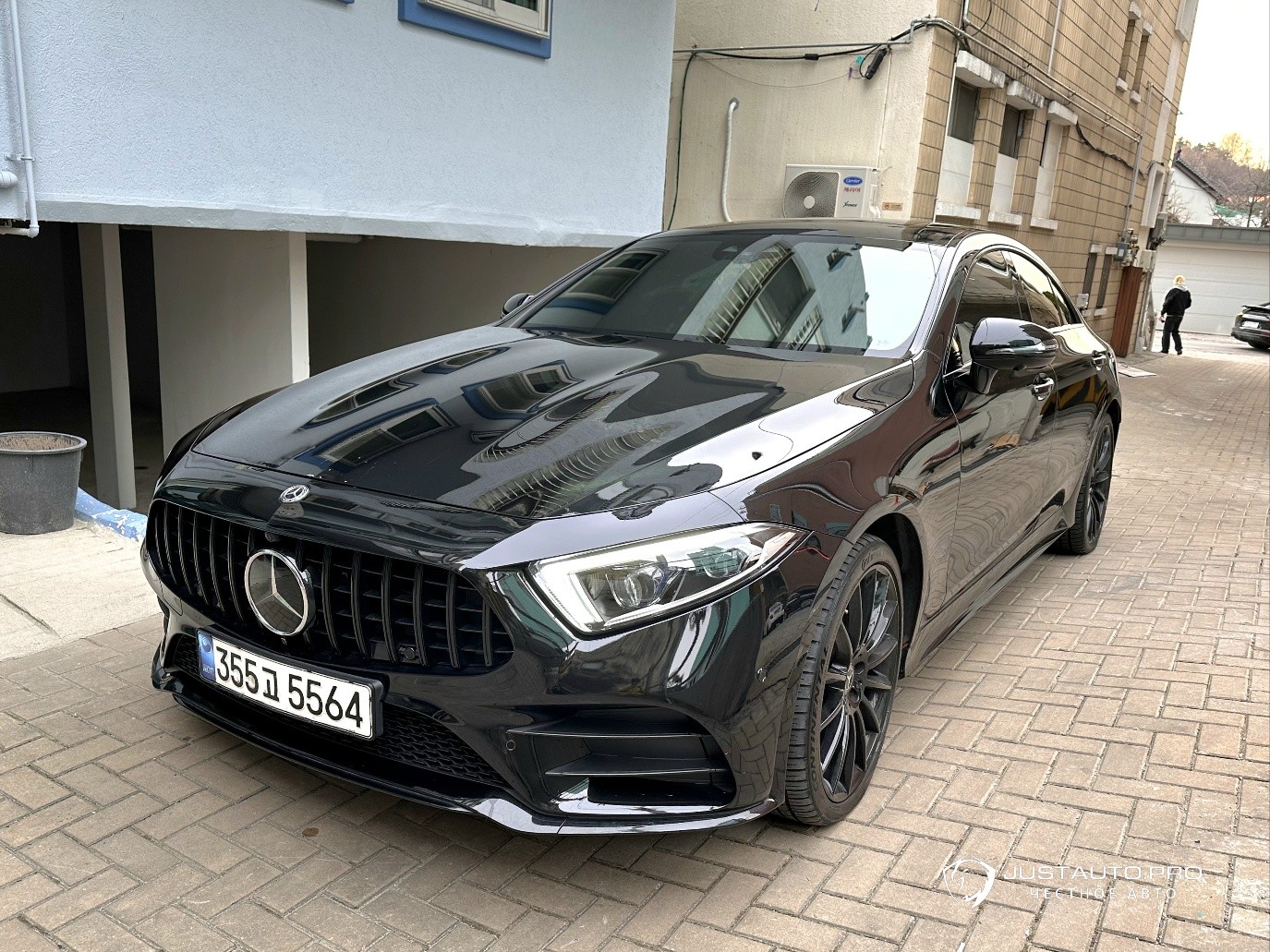 Автомобиль Mercedes-Benz CLS-Class