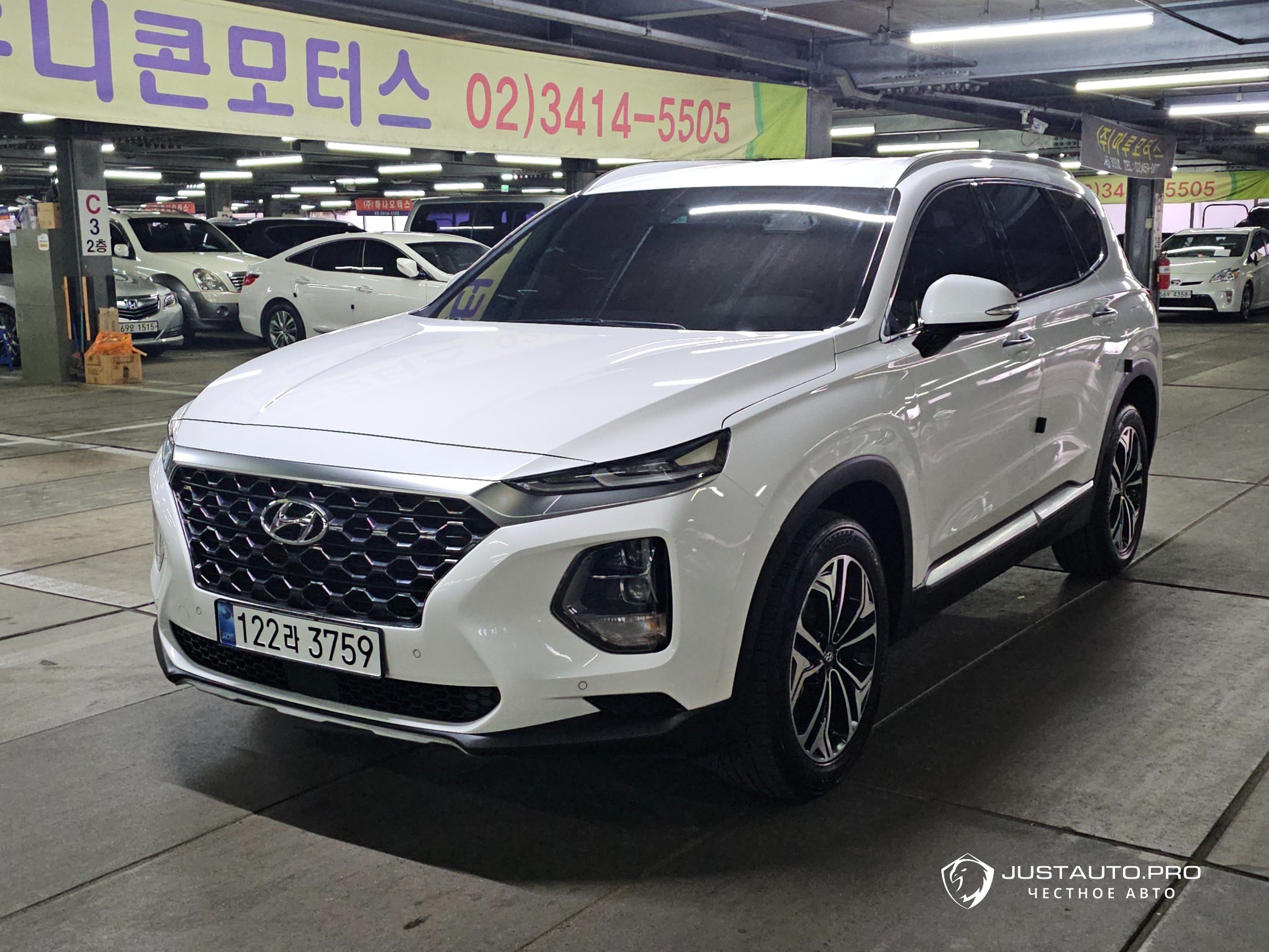 Автомобиль Hyundai Santafe