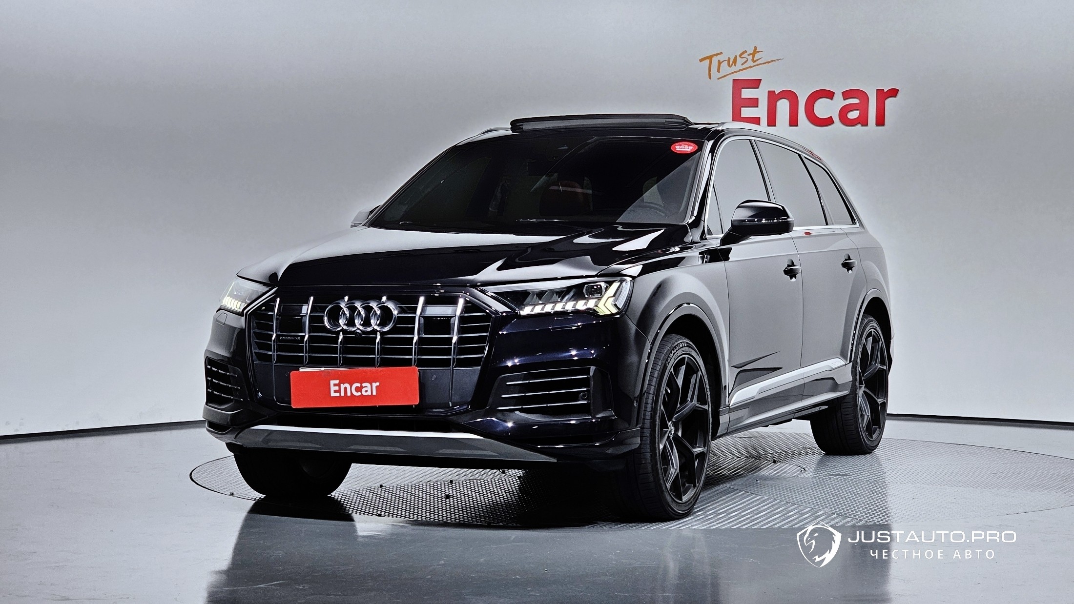 Автомобиль Audi Q7