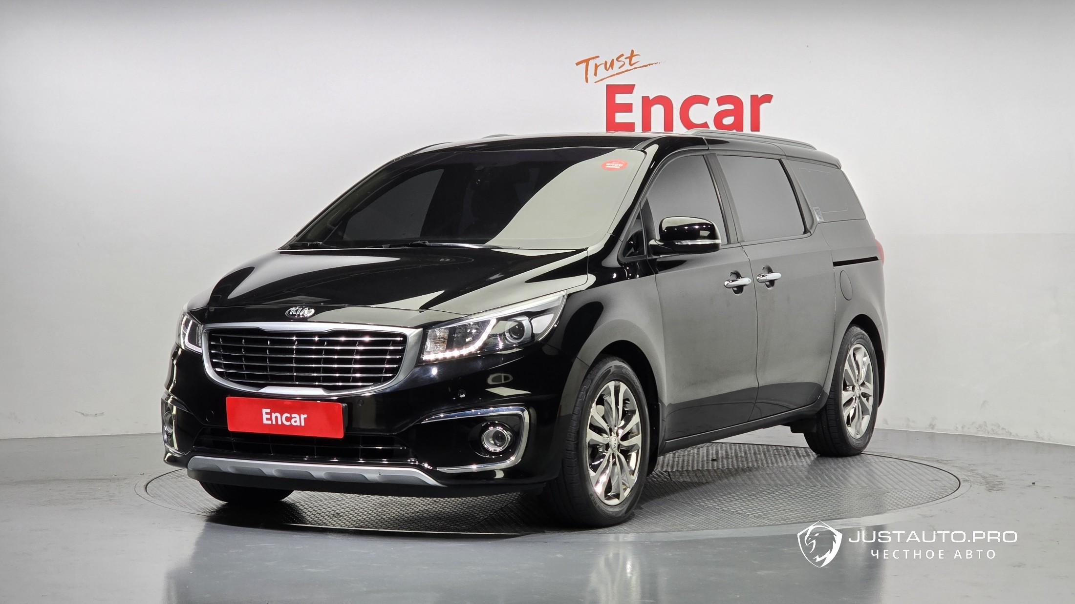 Автомобиль Kia Canival