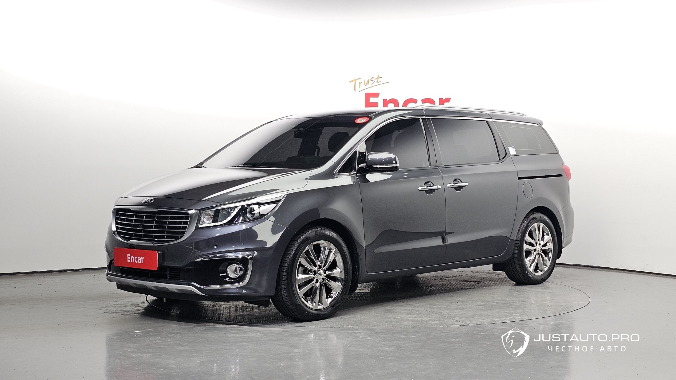 Автомобиль Kia Canival