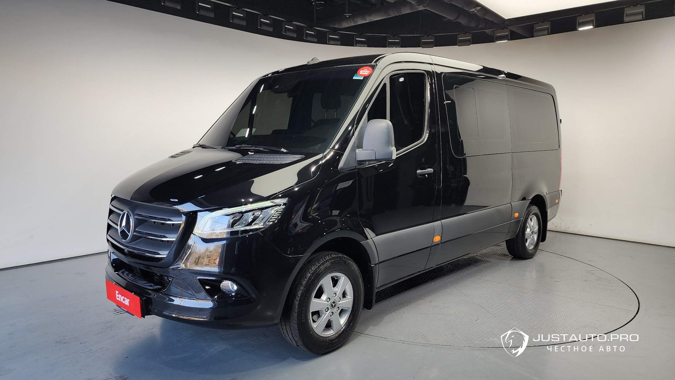 Автомобиль Mercedes-Benz Sprinter