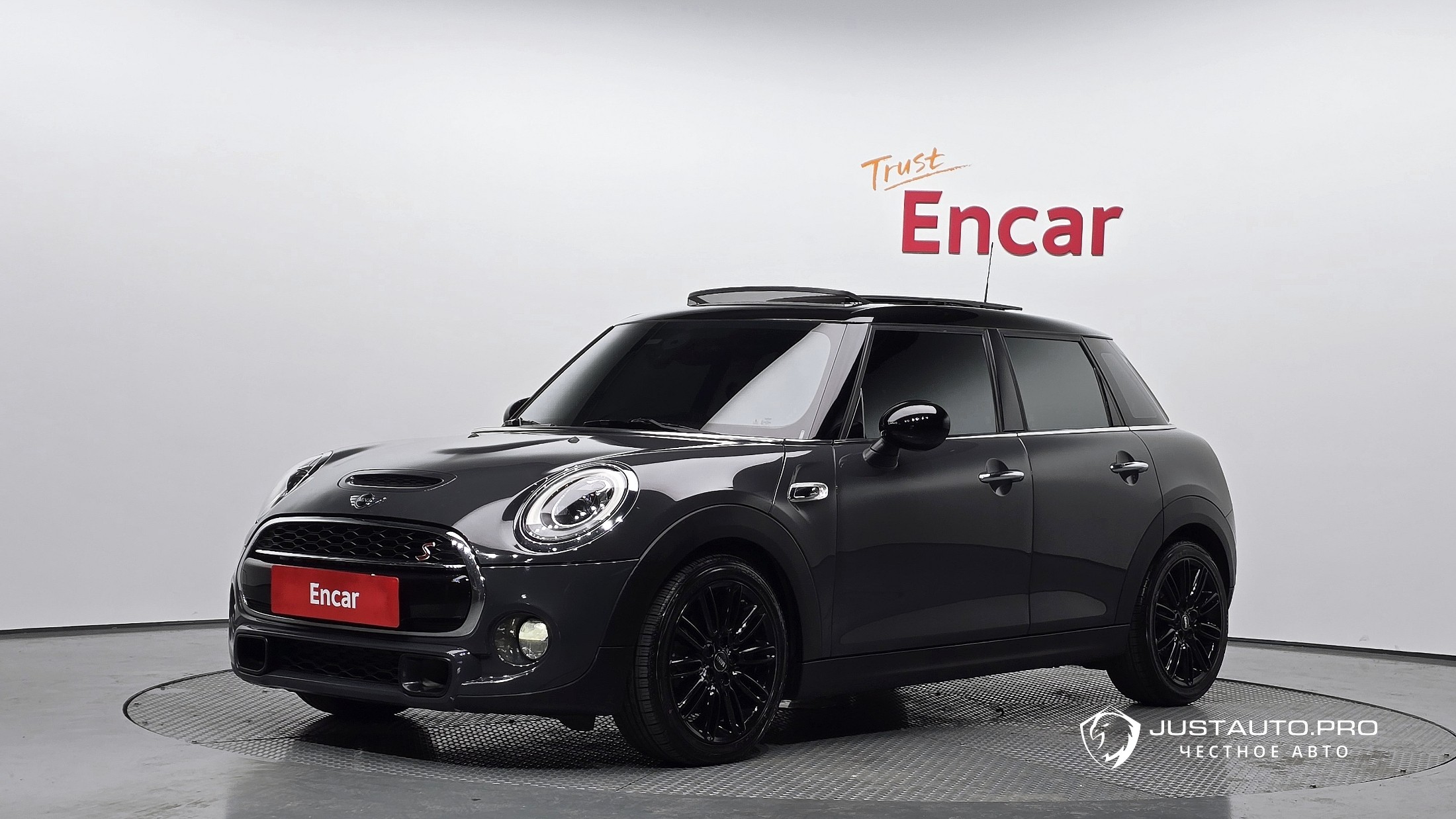 Автомобиль Mini Cooper