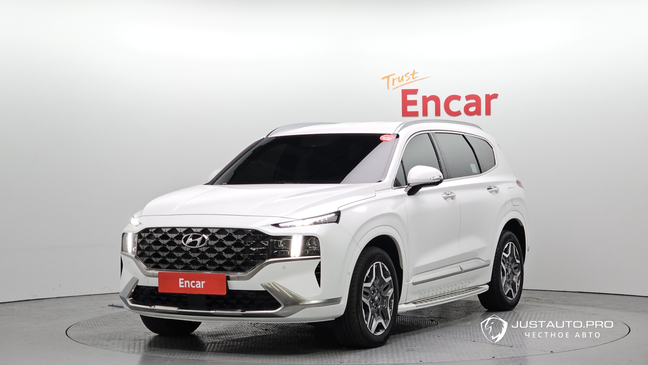 Автомобиль Hyundai Santafe