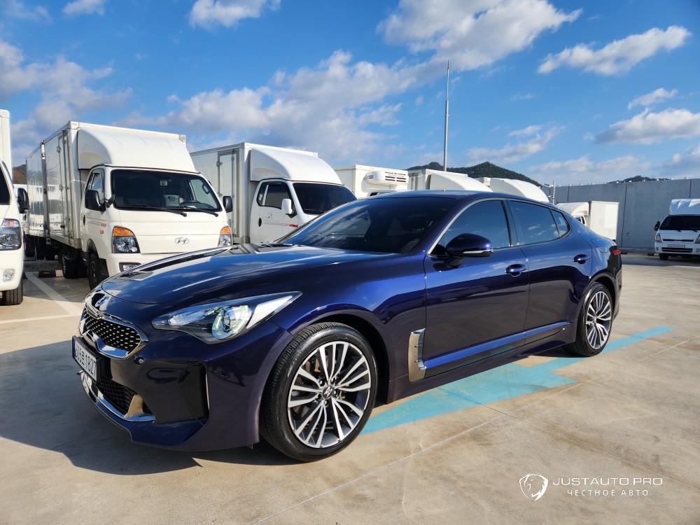 Автомобиль Kia Stinger