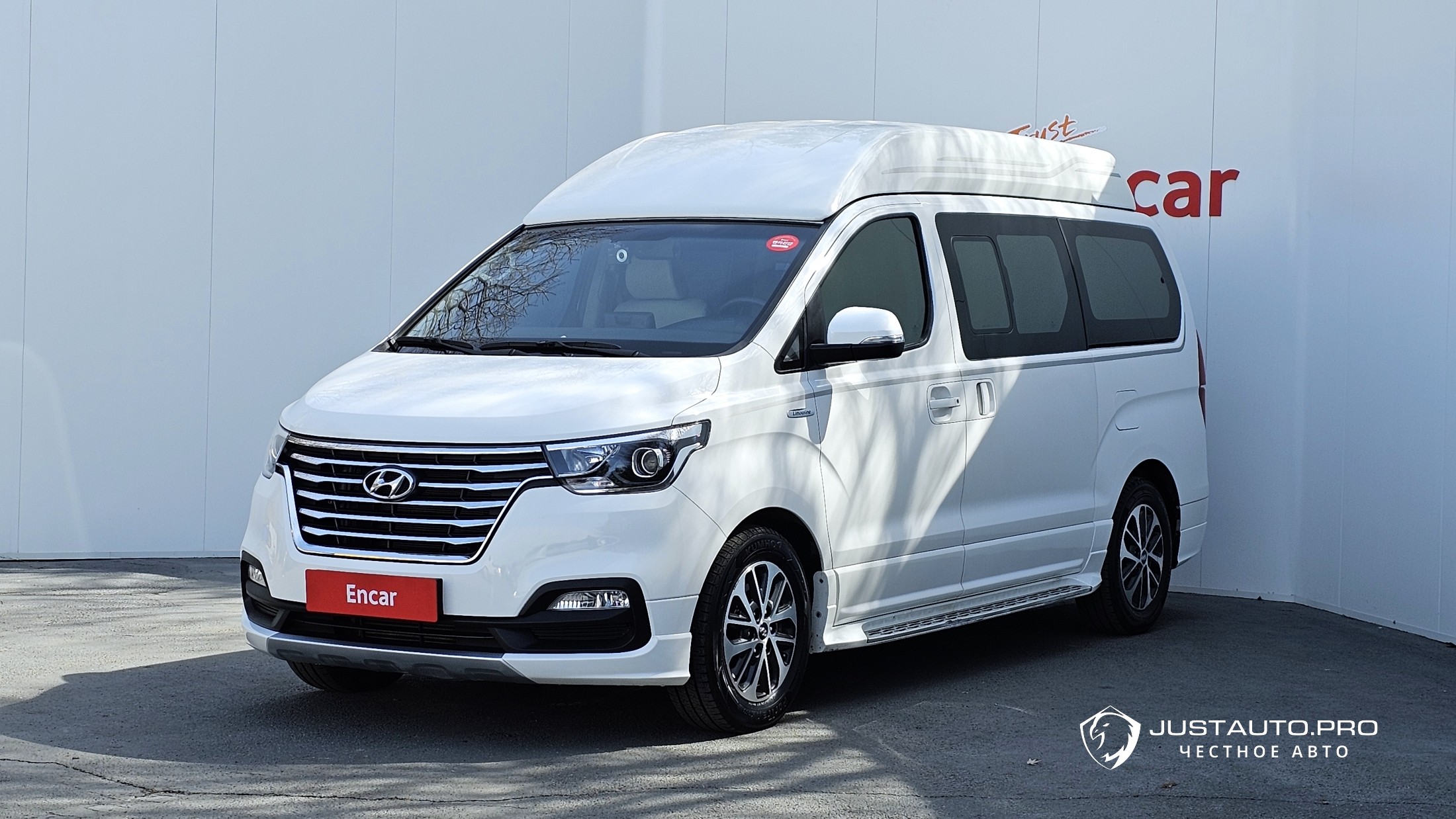 Автомобиль Hyundai Starex