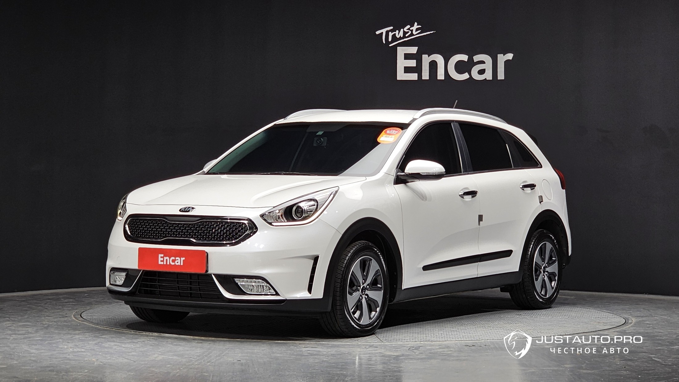 Автомобиль Kia Niro