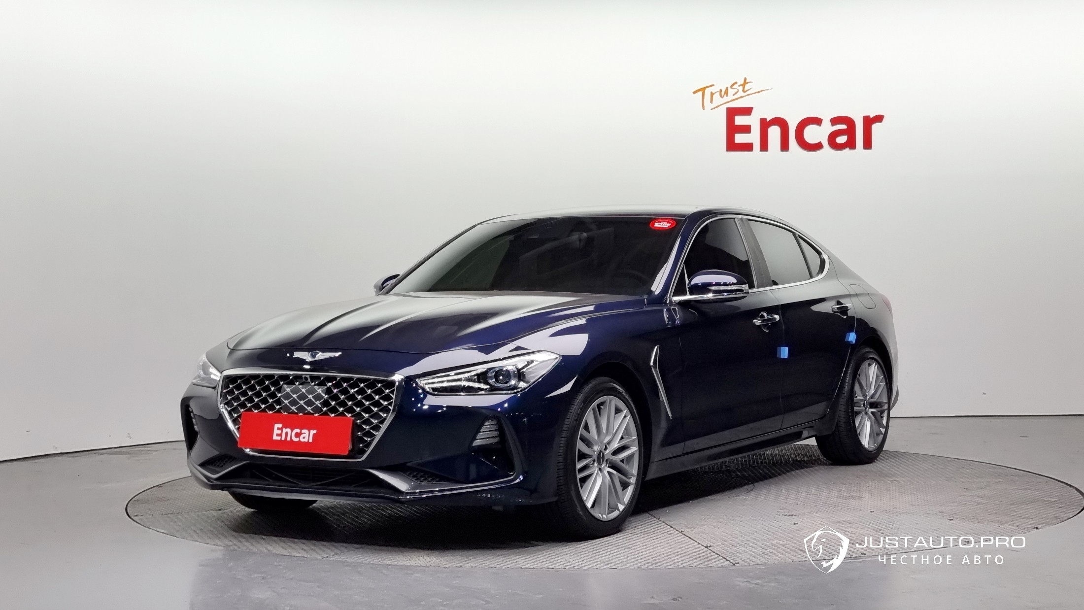 Автомобиль Genesis G70