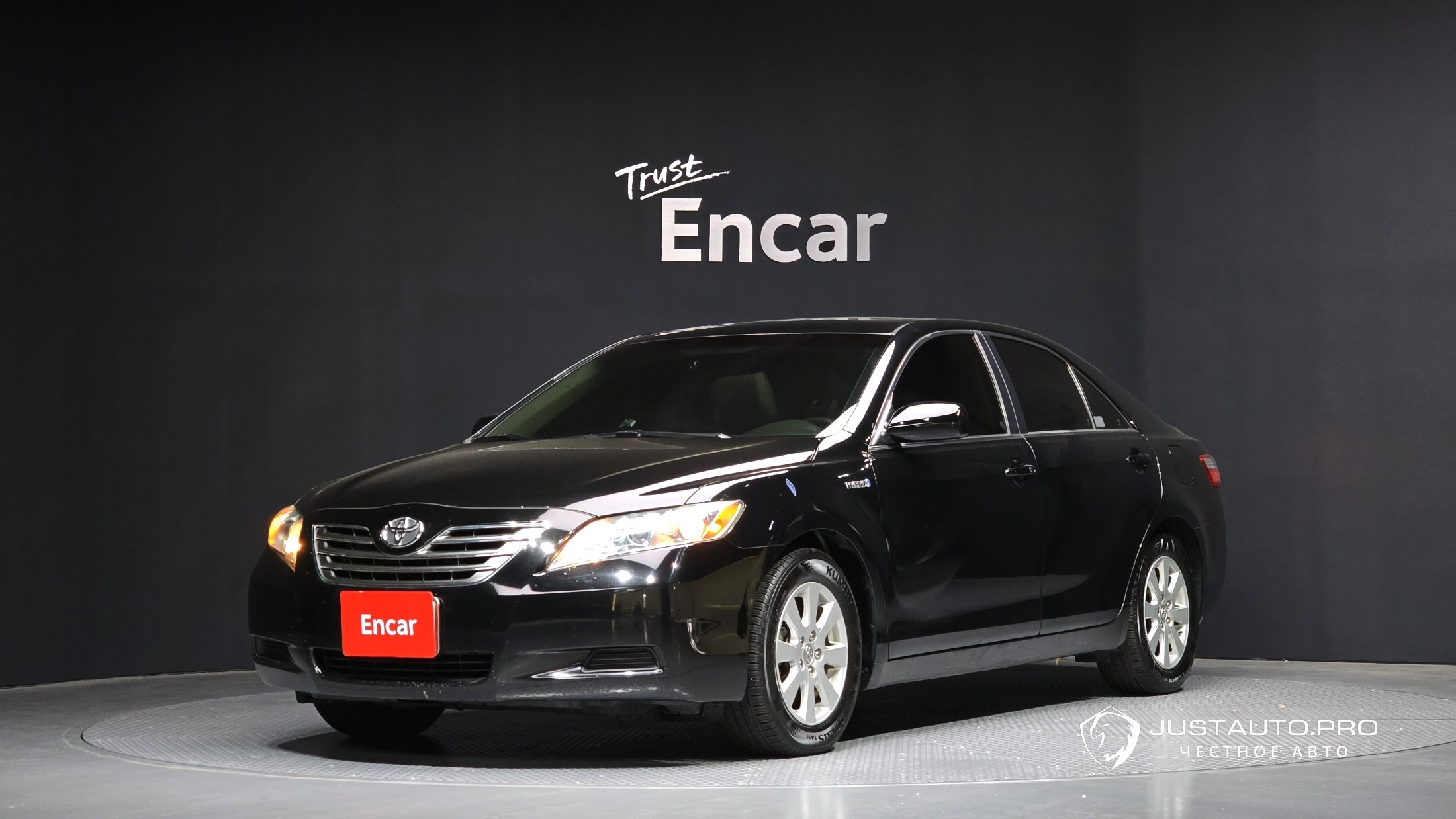 Автомобиль Toyota Camry