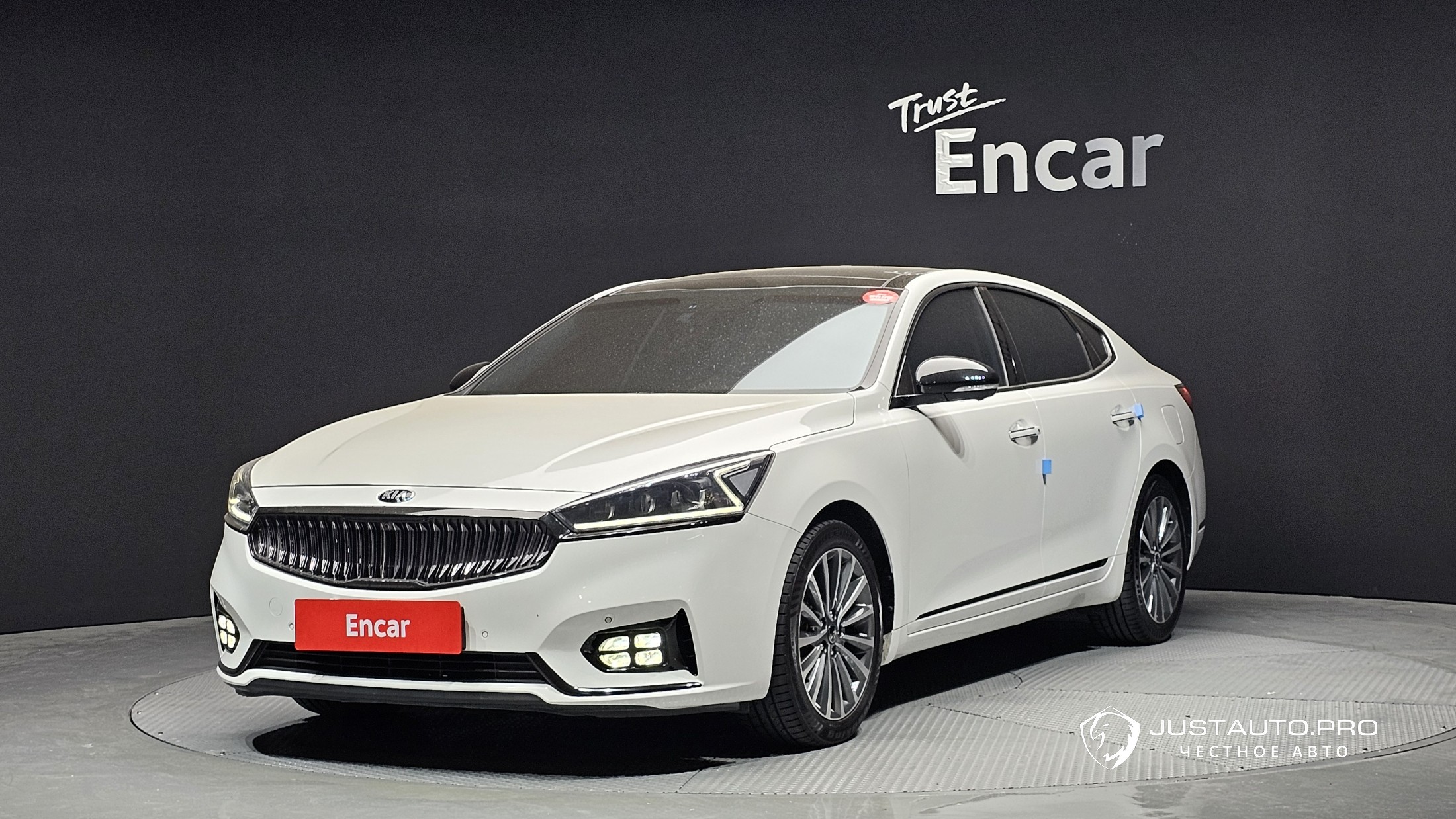 Автомобиль Kia K7