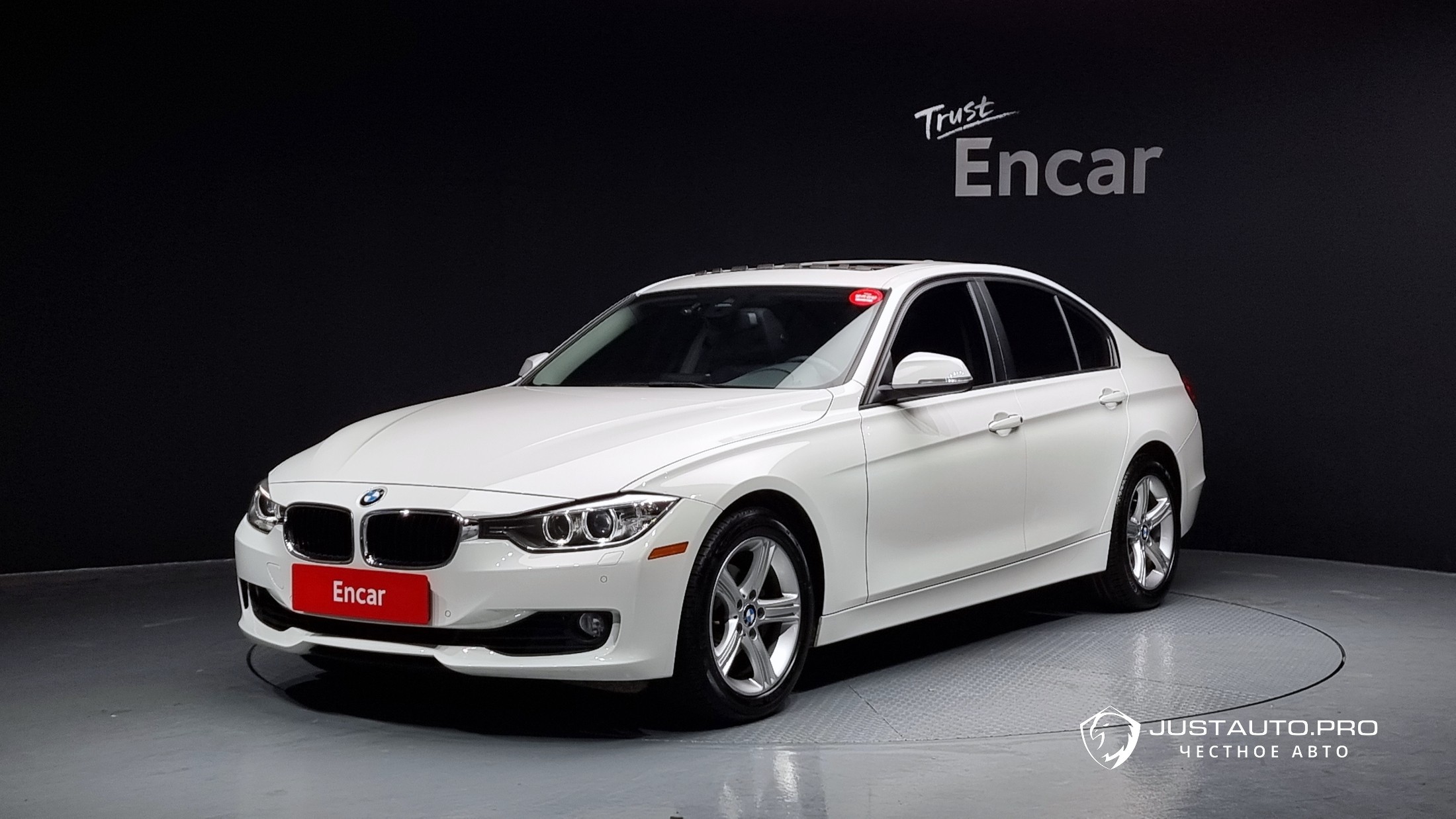 Автомобиль BMW 3-Series