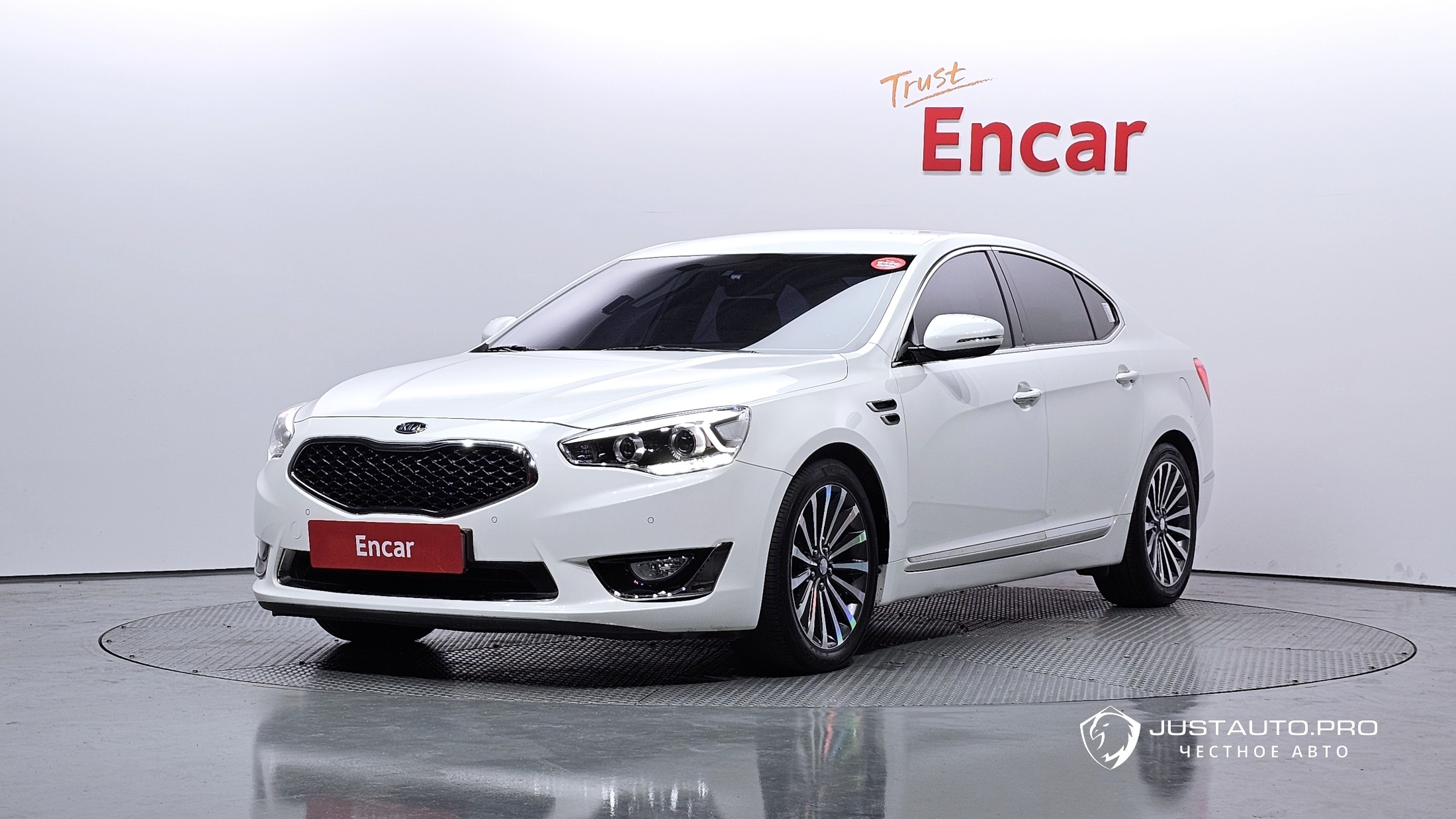 Автомобиль Kia K7