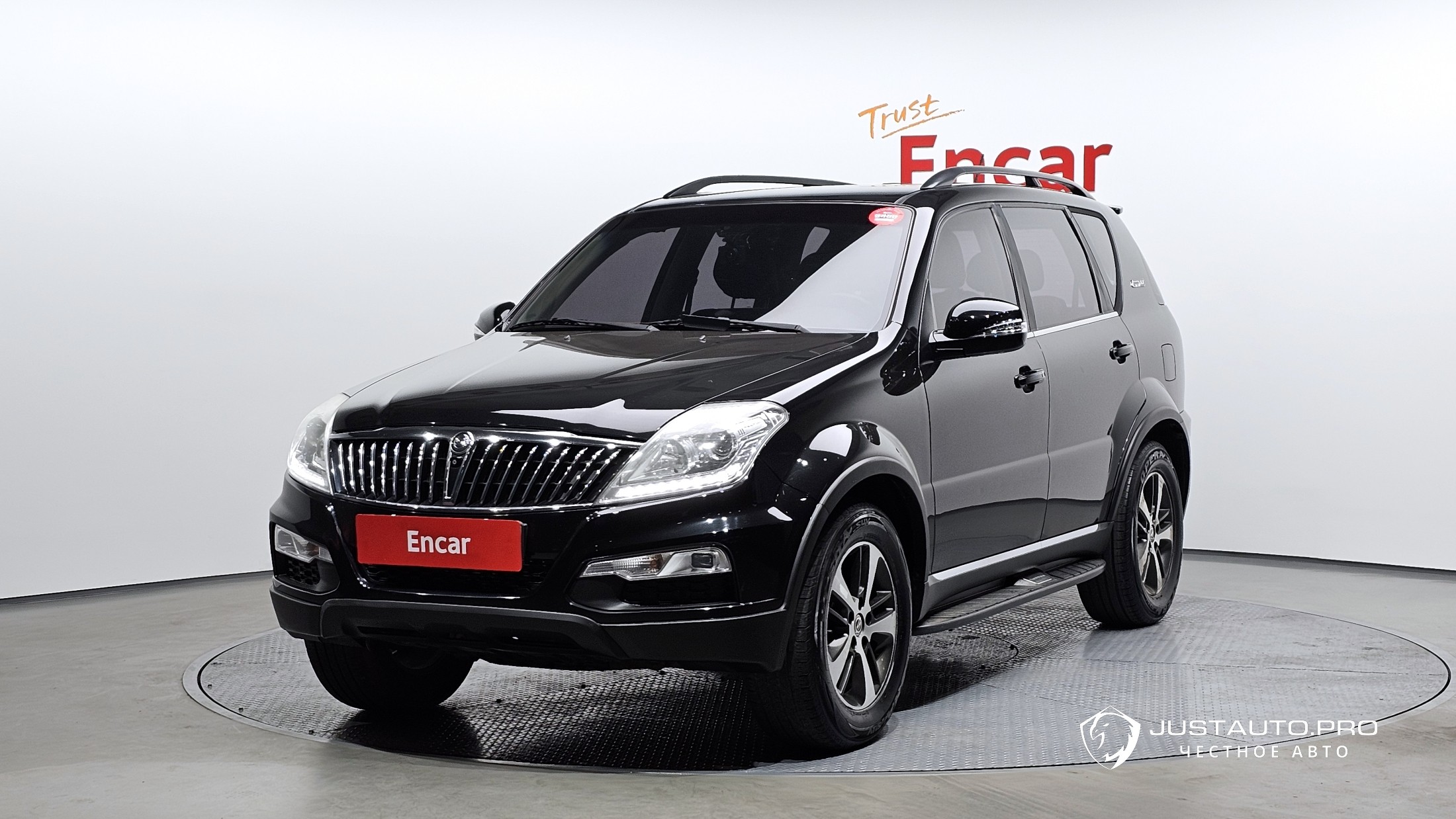 Автомобиль KG_Mobility_Ssangyong Rexton