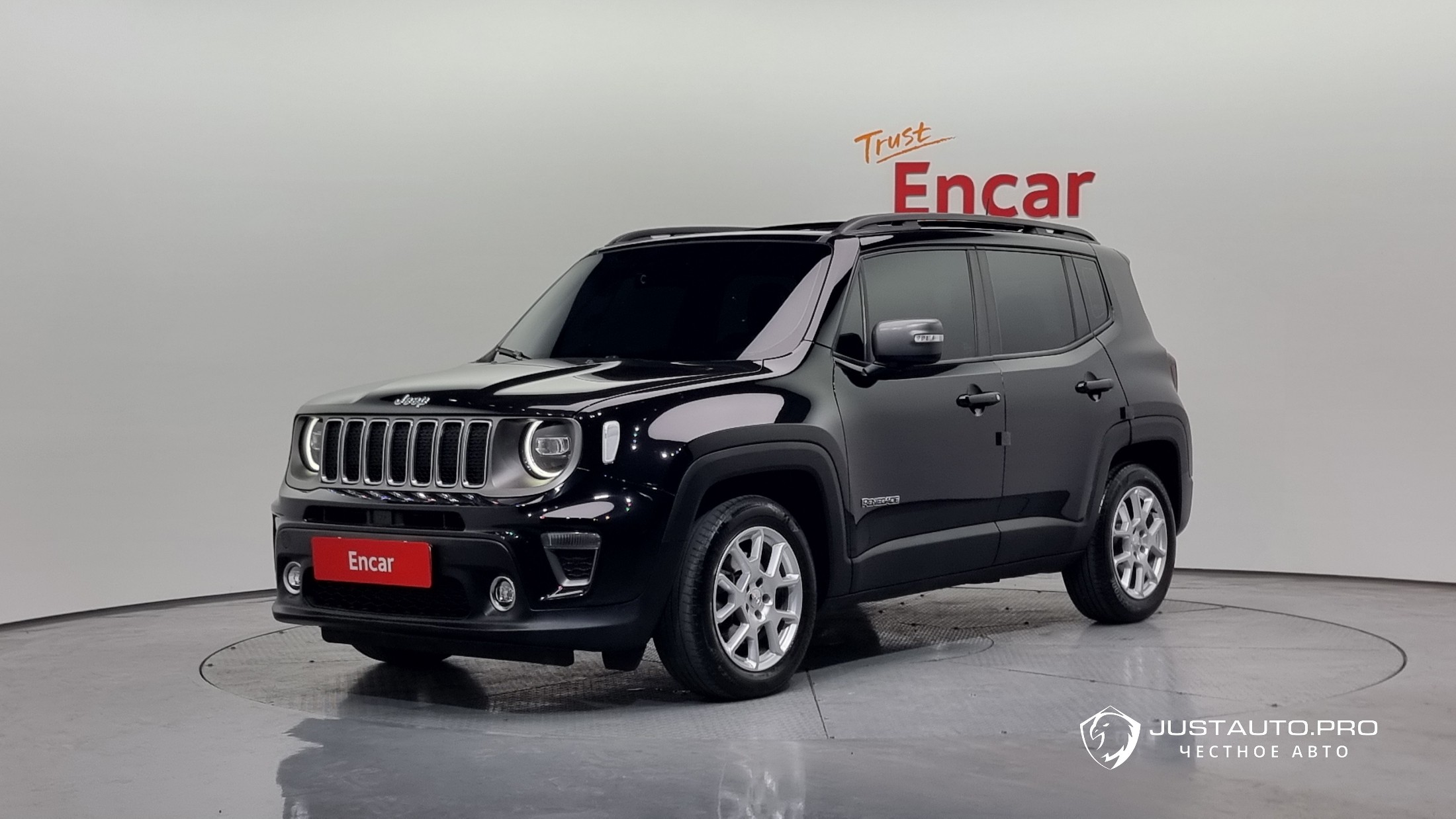 Автомобиль Jeep Renegade