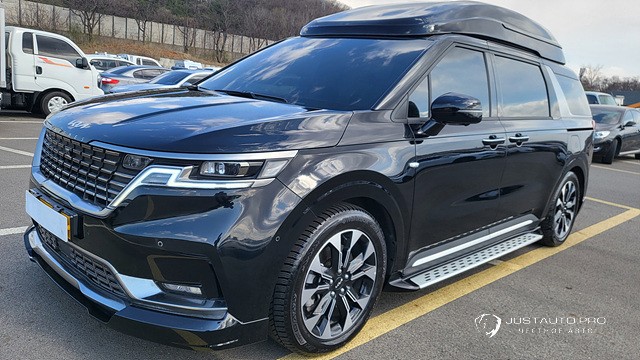 Автомобиль Kia Canival