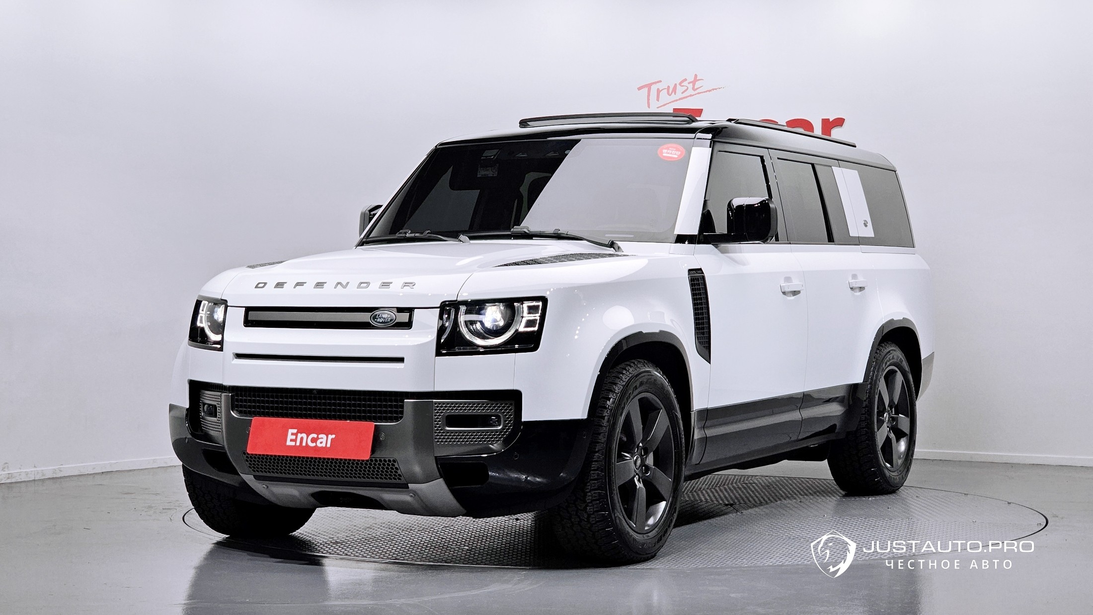 Автомобиль Land Rover Defender