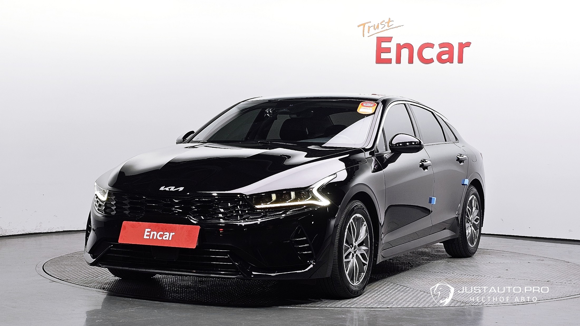 Автомобиль Kia K5