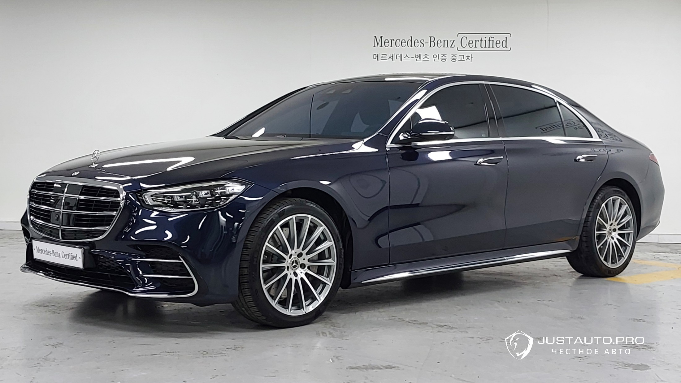 Автомобиль Mercedes-Benz S-Class