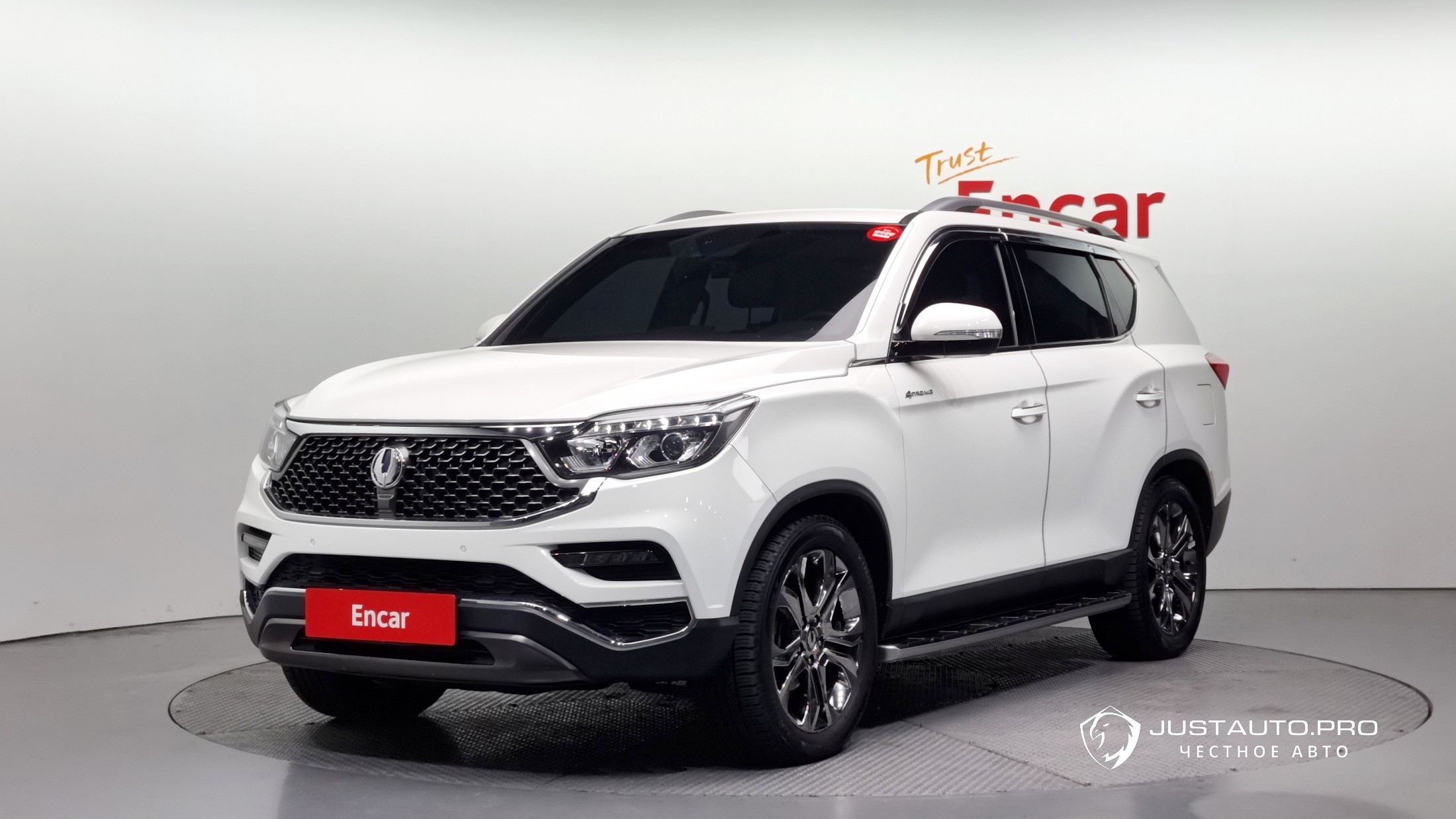 Автомобиль KG_Mobility_Ssangyong Rexton