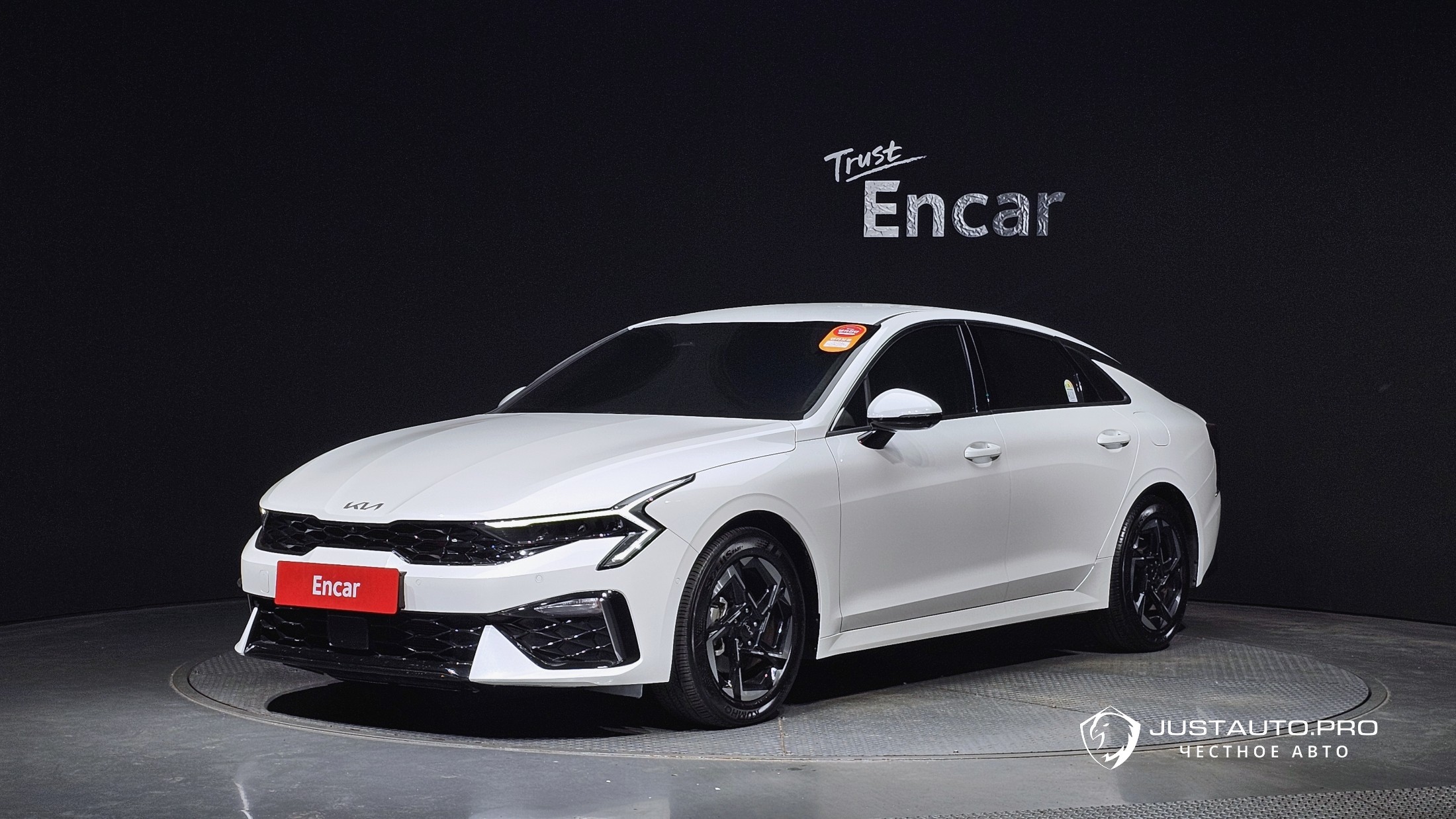 Автомобиль Kia K5