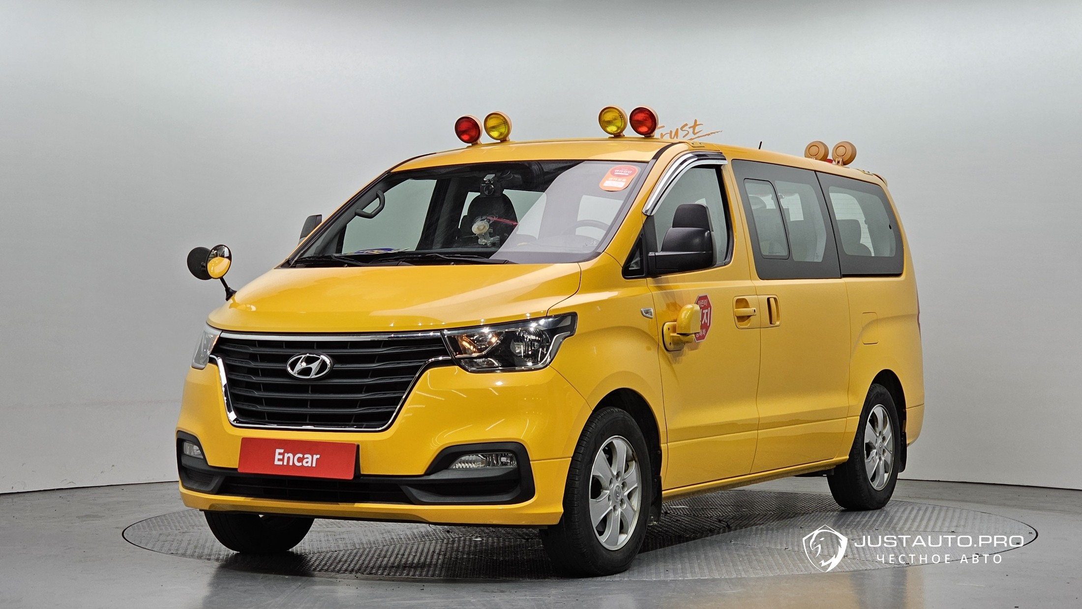 Автомобиль Hyundai Starex