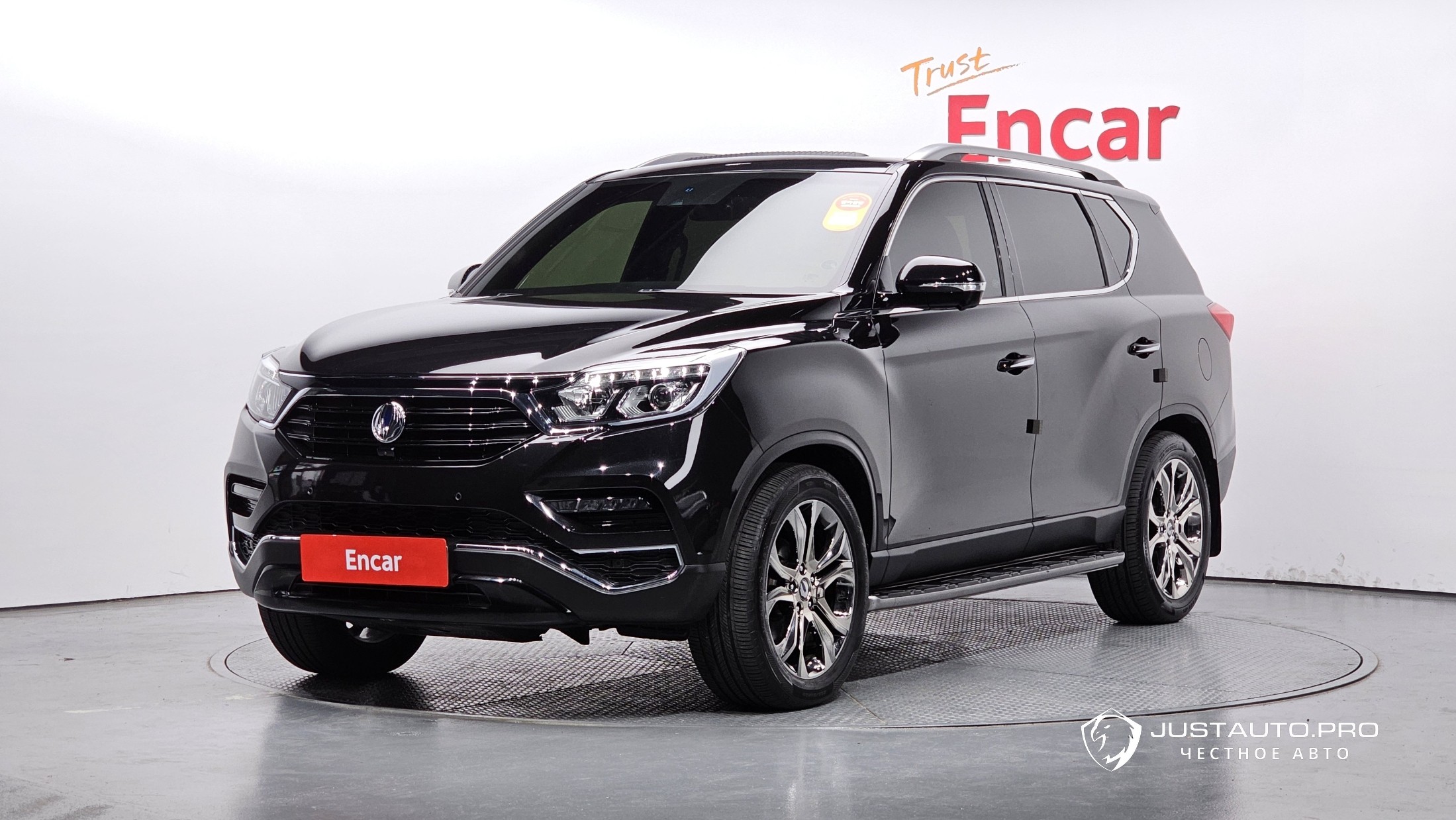 Автомобиль KG_Mobility_Ssangyong Rexton
