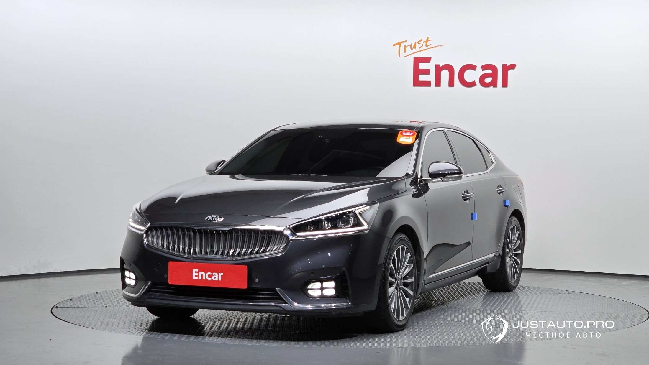 Автомобиль Kia K7