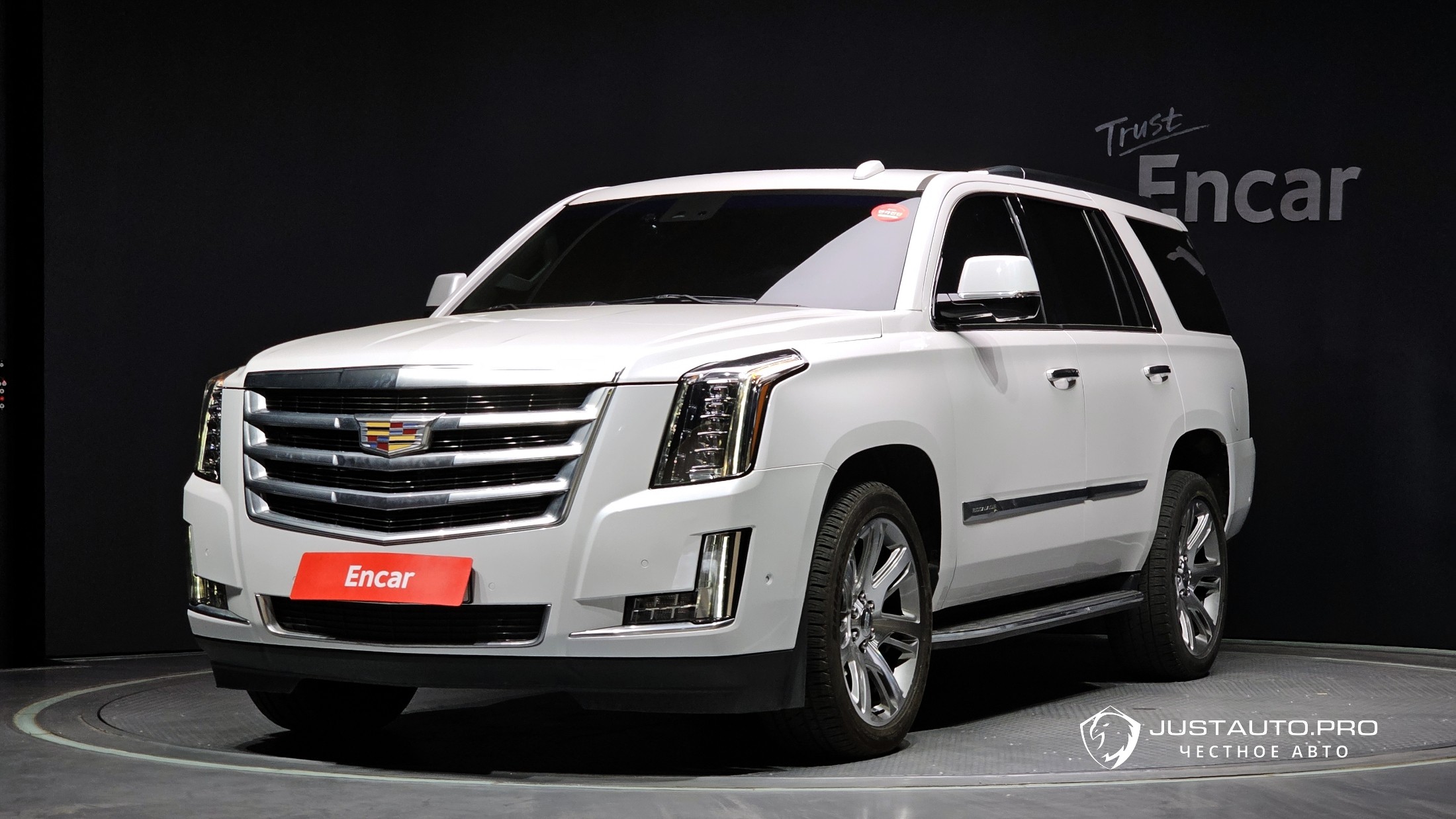 Автомобиль Cadillac Escalade