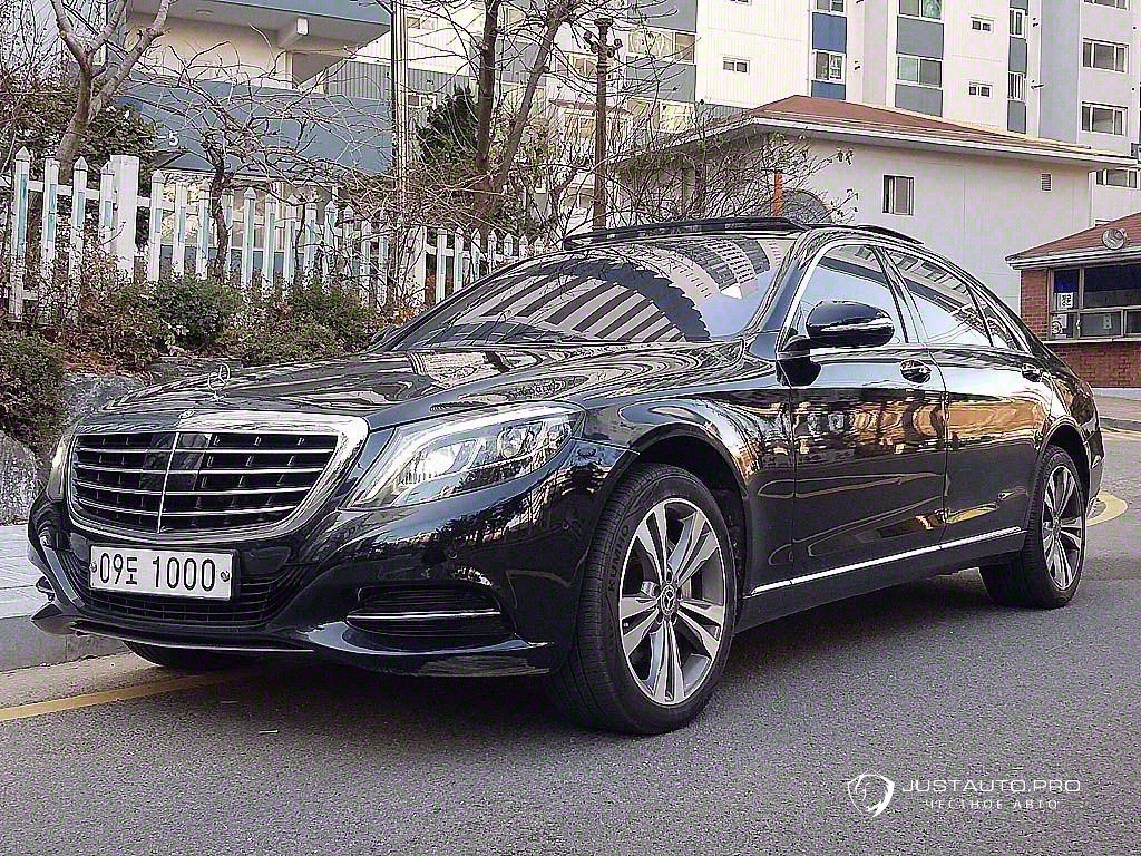 Автомобиль Mercedes-Benz S-Class