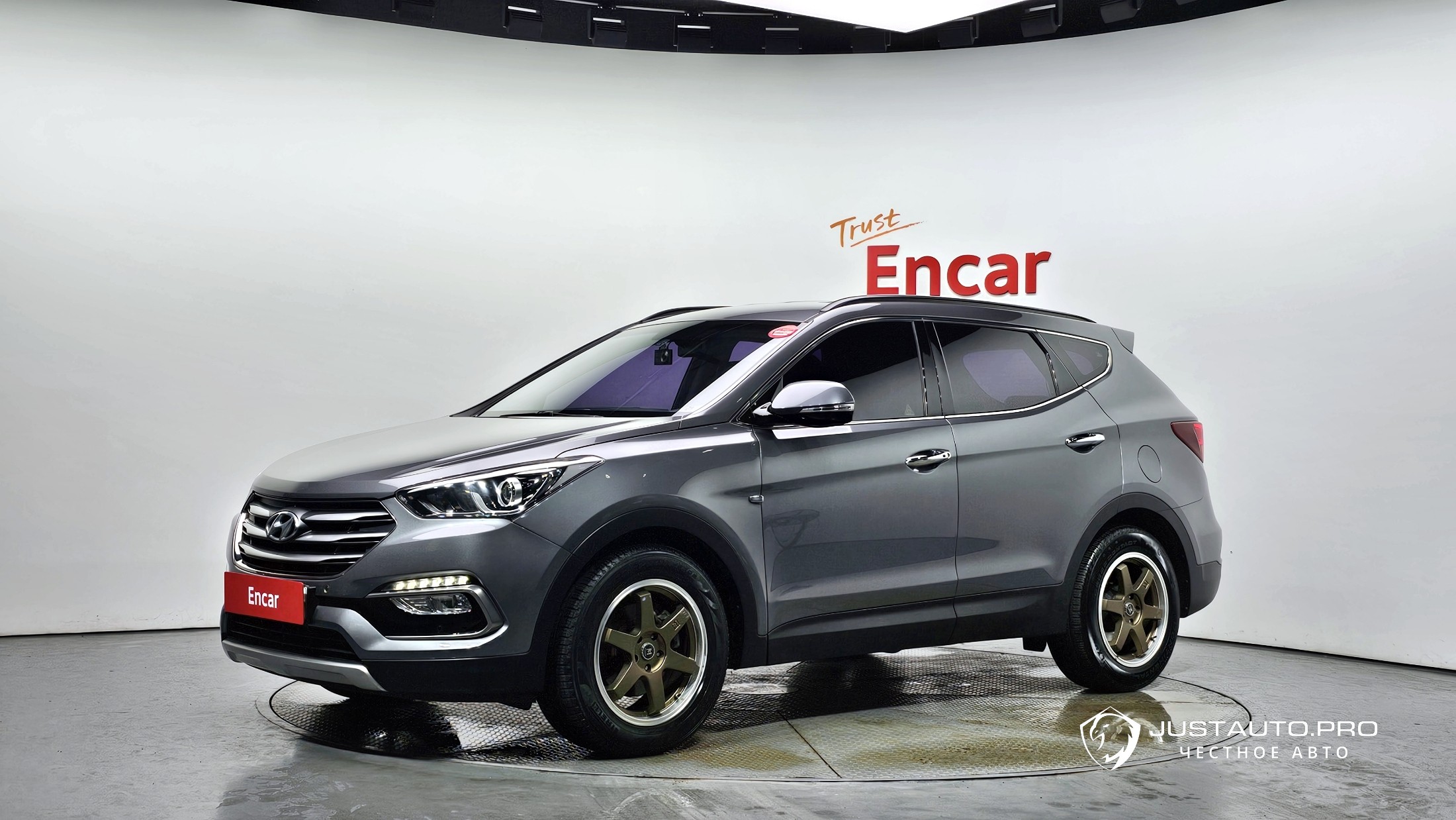 Автомобиль Hyundai Santafe