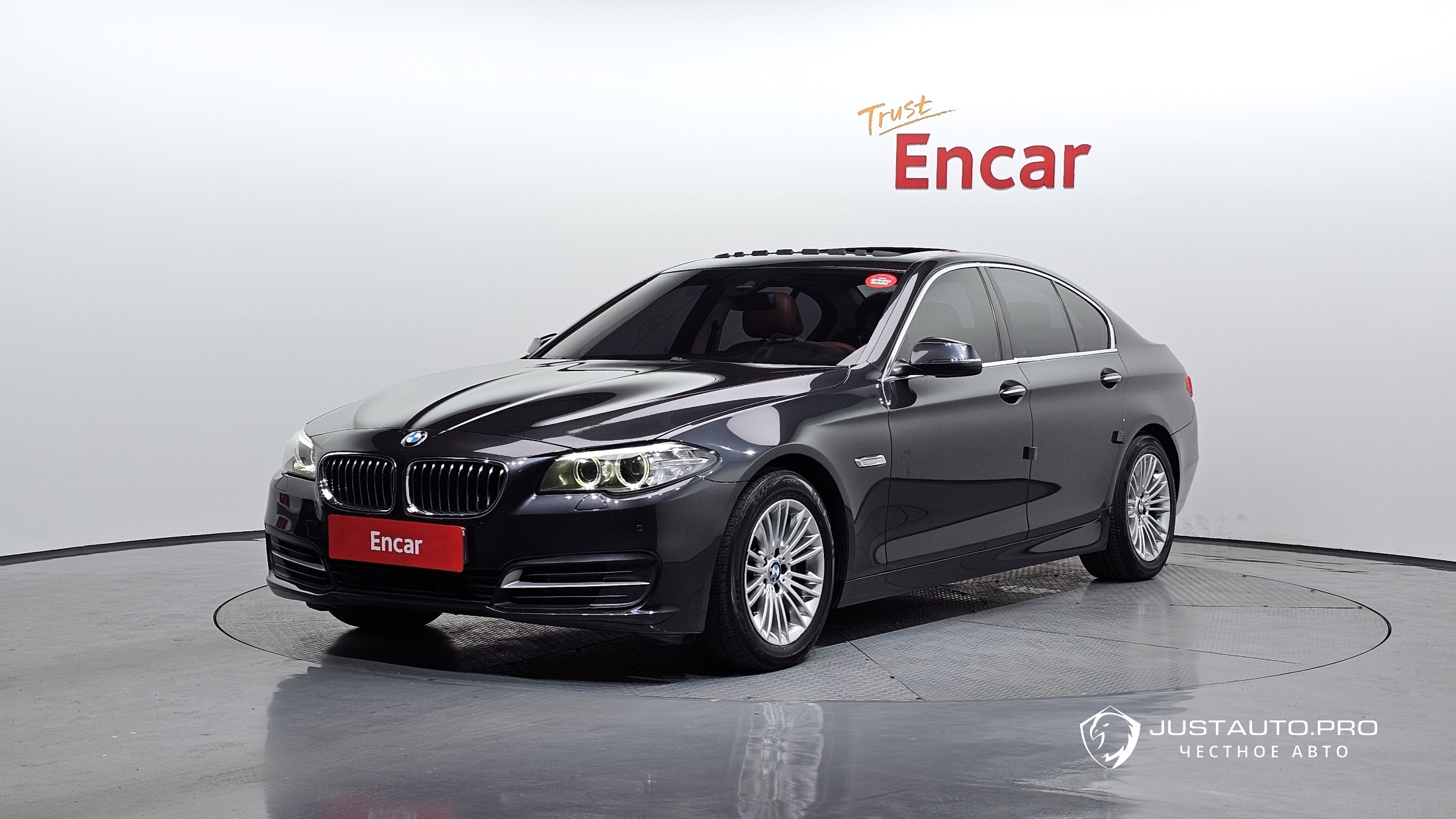 Автомобиль BMW 5-Series