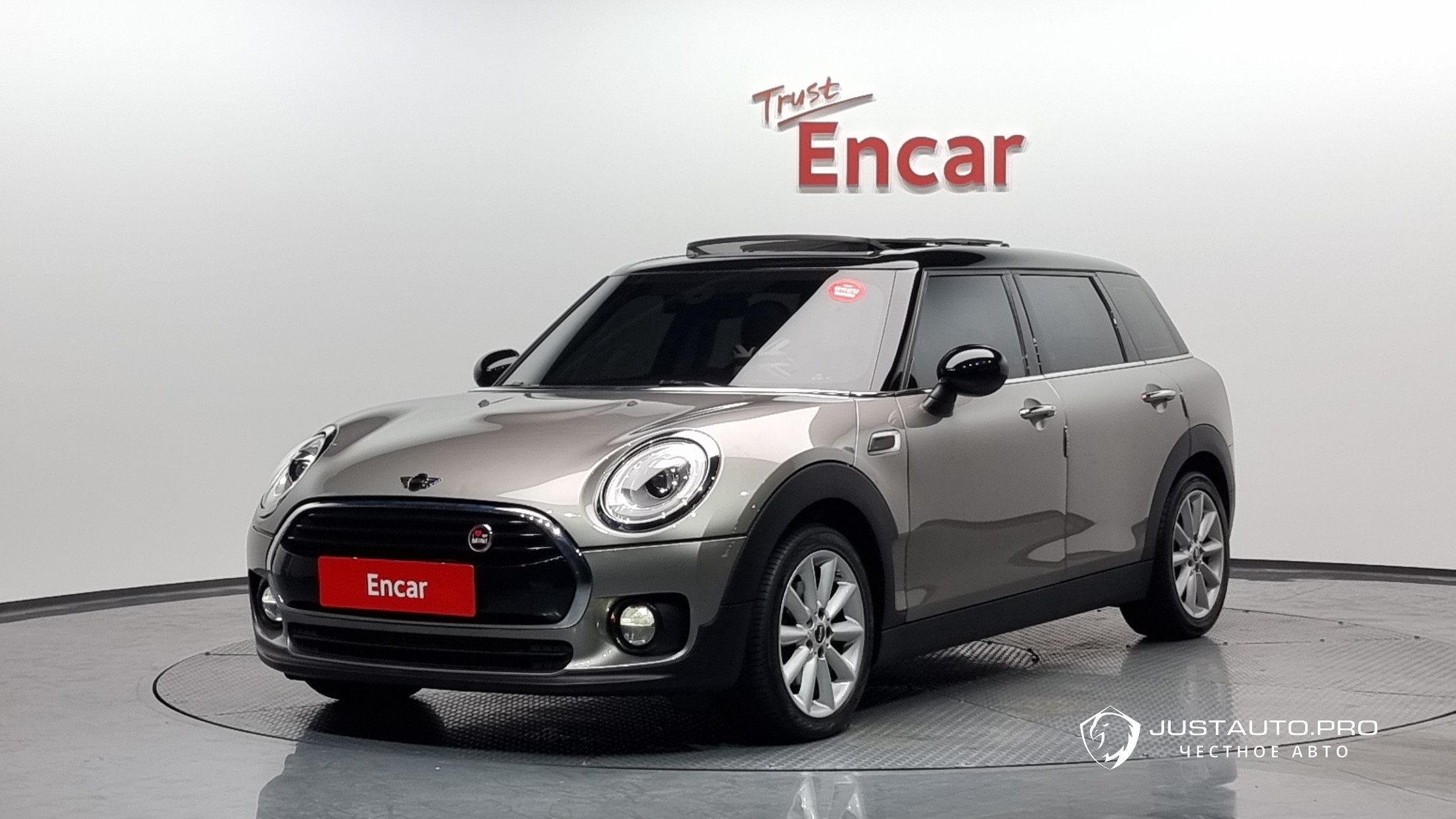 Автомобиль Mini Clubman