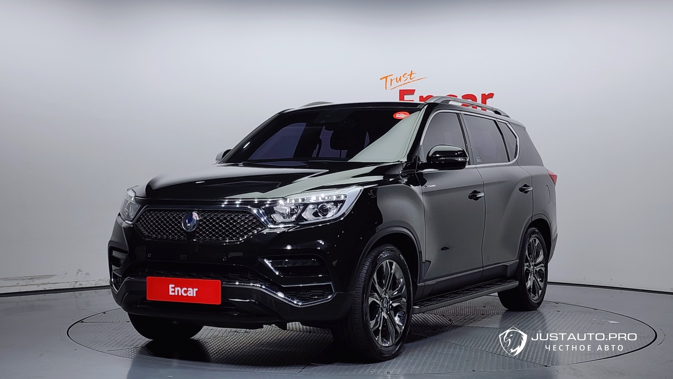Автомобиль KG_Mobility_Ssangyong Rexton