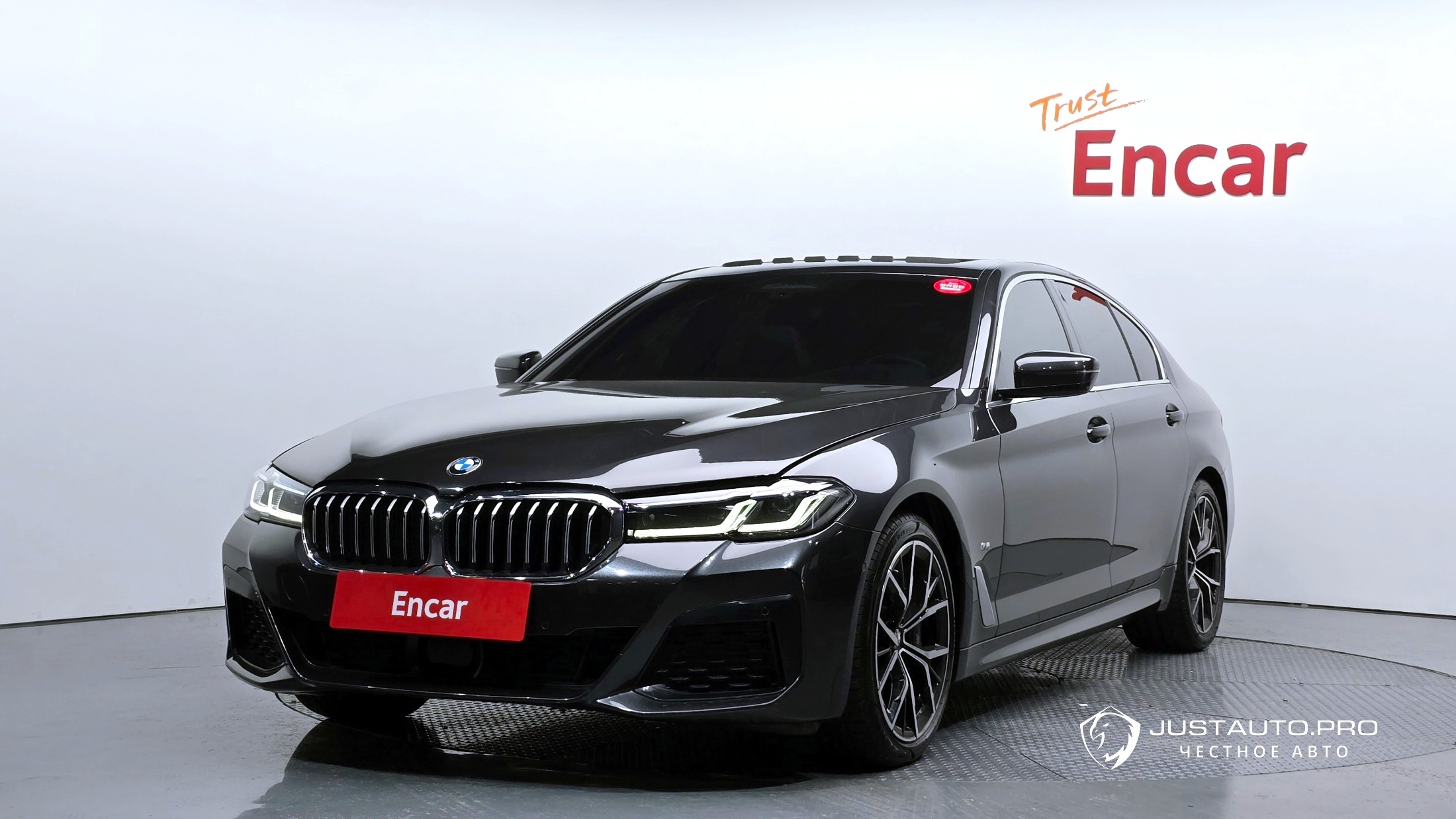 Автомобиль BMW 5-Series