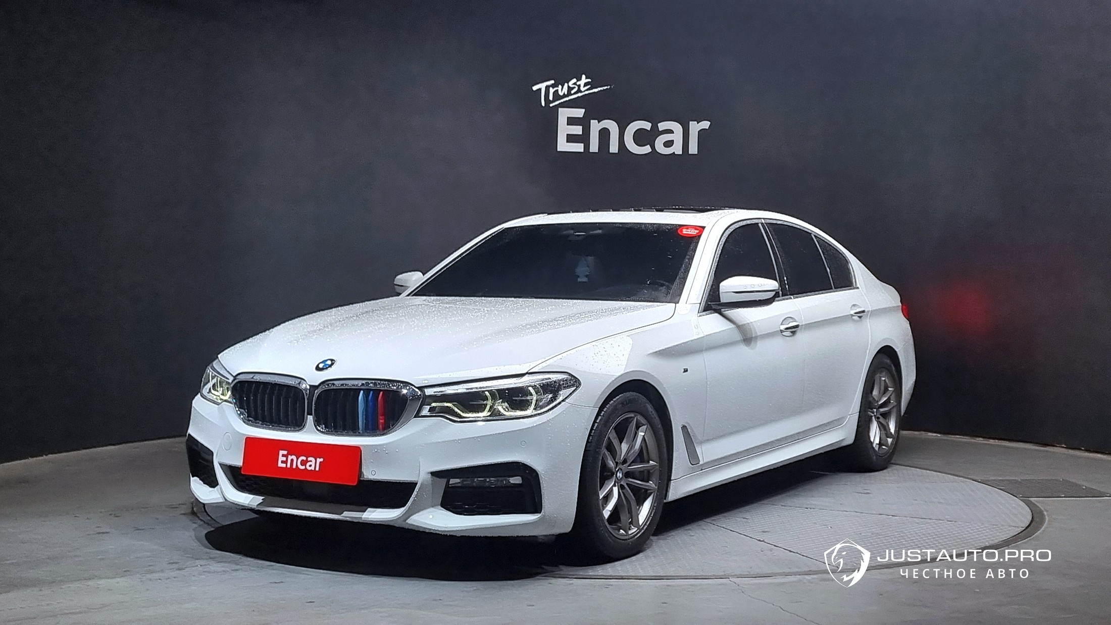 Автомобиль BMW 5-Series