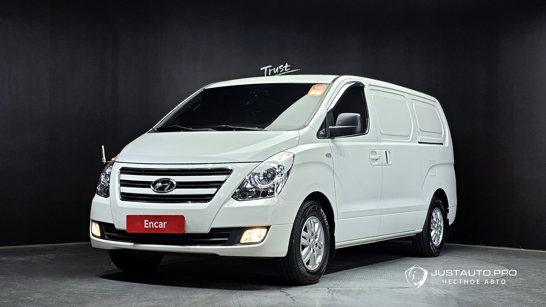 Автомобиль Hyundai Starex