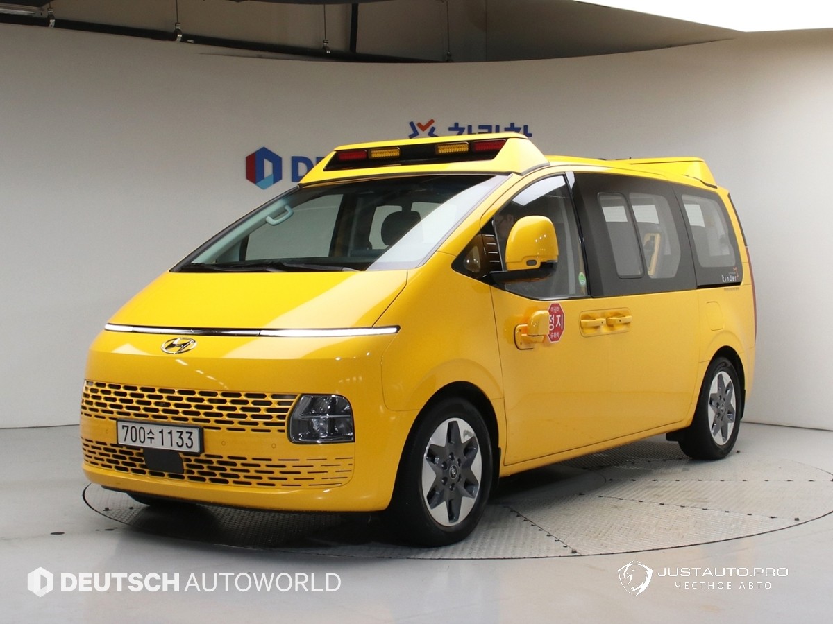 Автомобиль Hyundai Staria