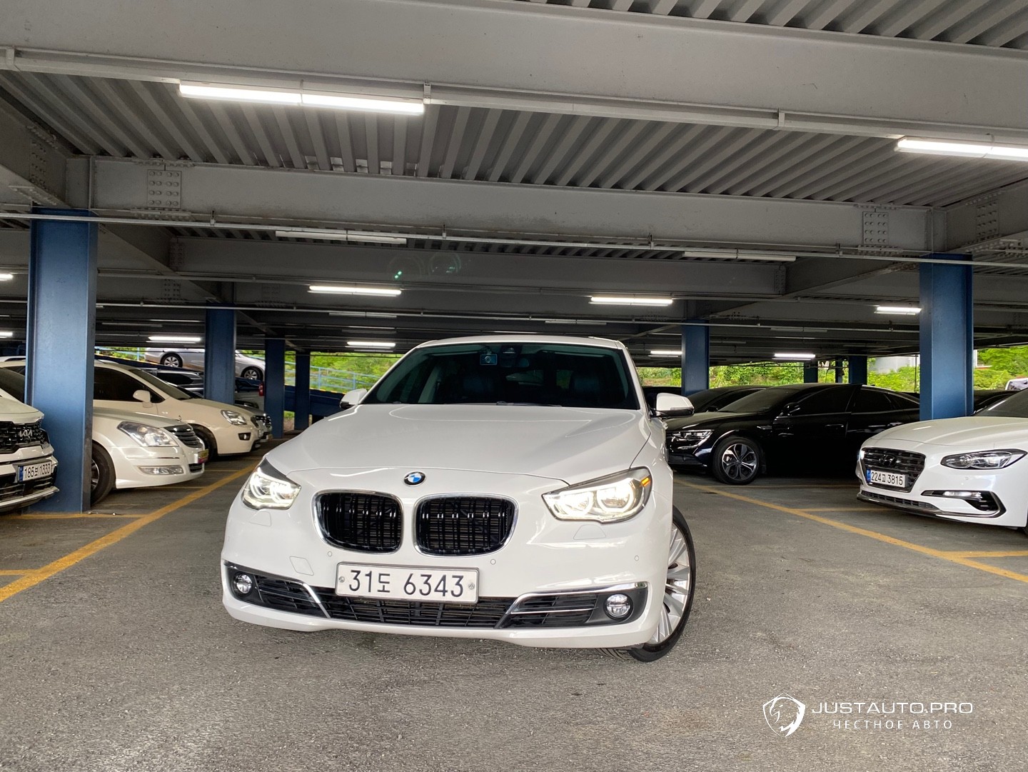 Автомобиль BMW Gran Turismo